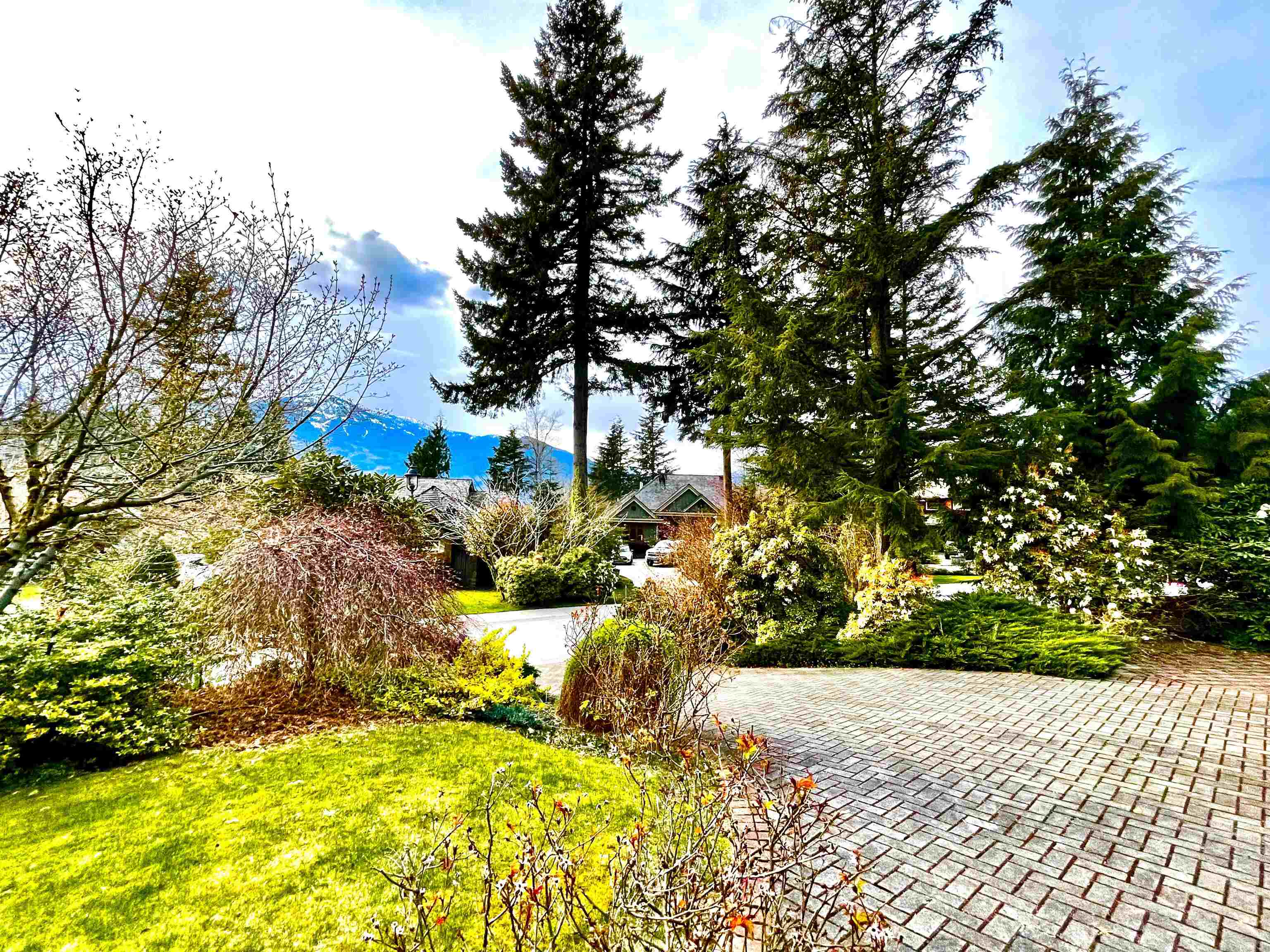 Listing image of 189 STONEGATE DRIVE
