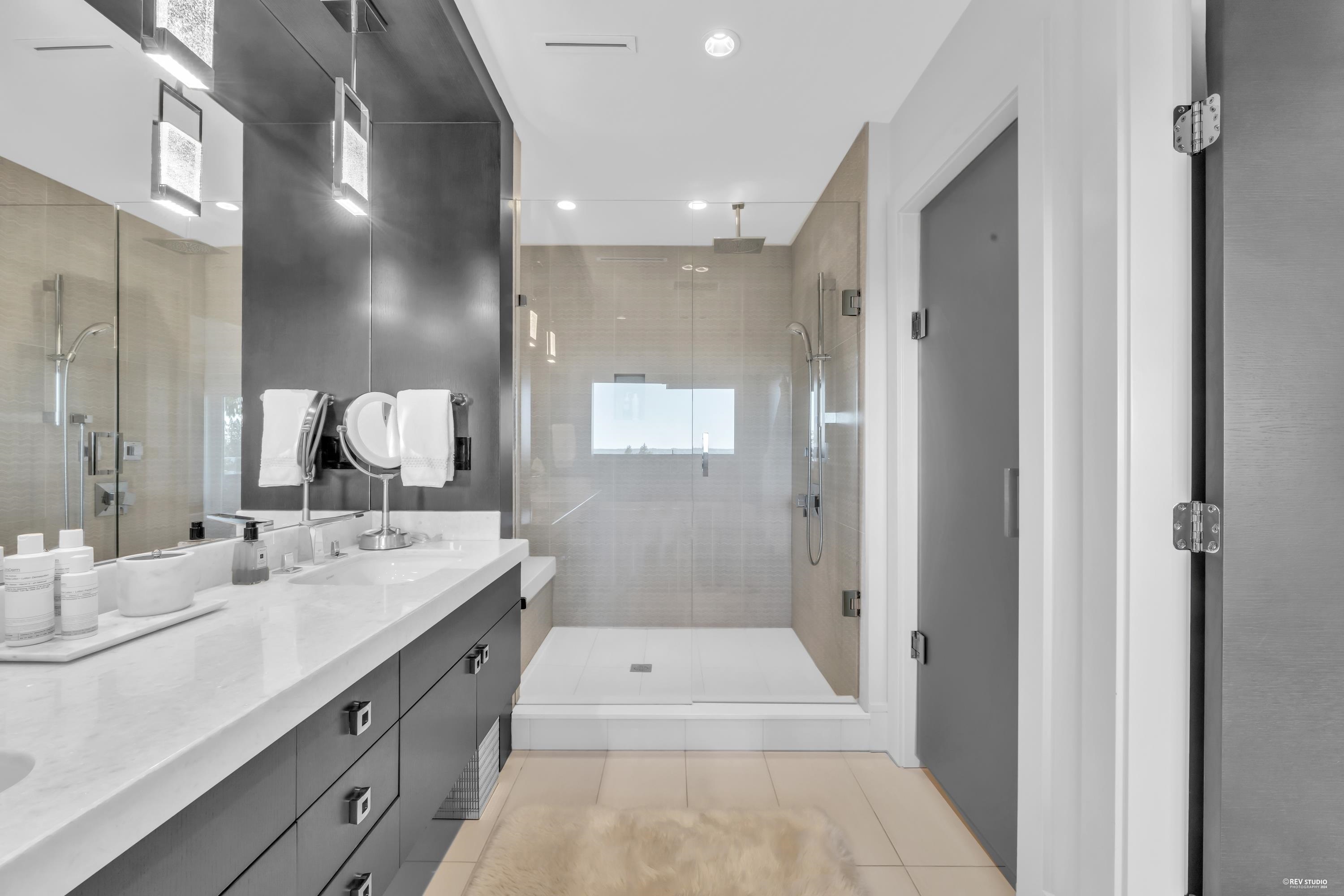 Listing image of 2384 NELSON AVENUE