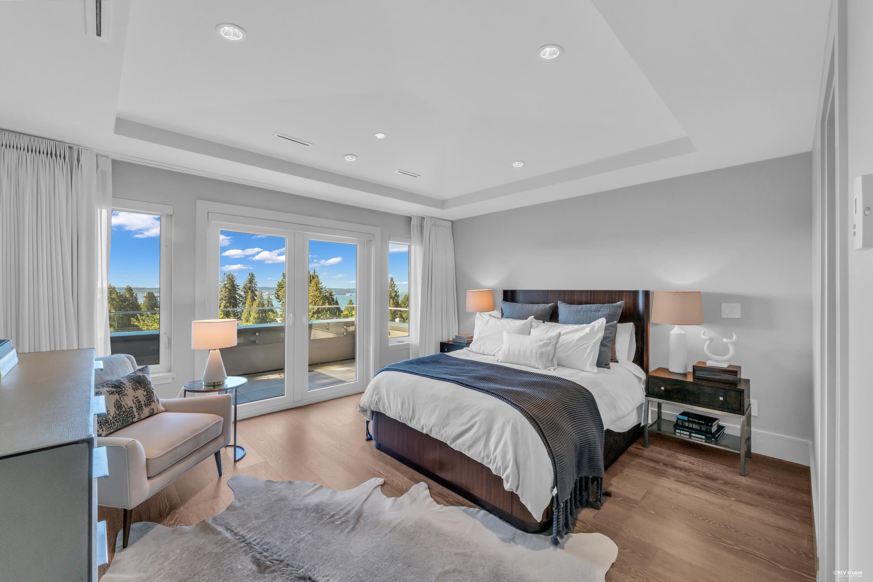 Listing image of 2384 NELSON AVENUE