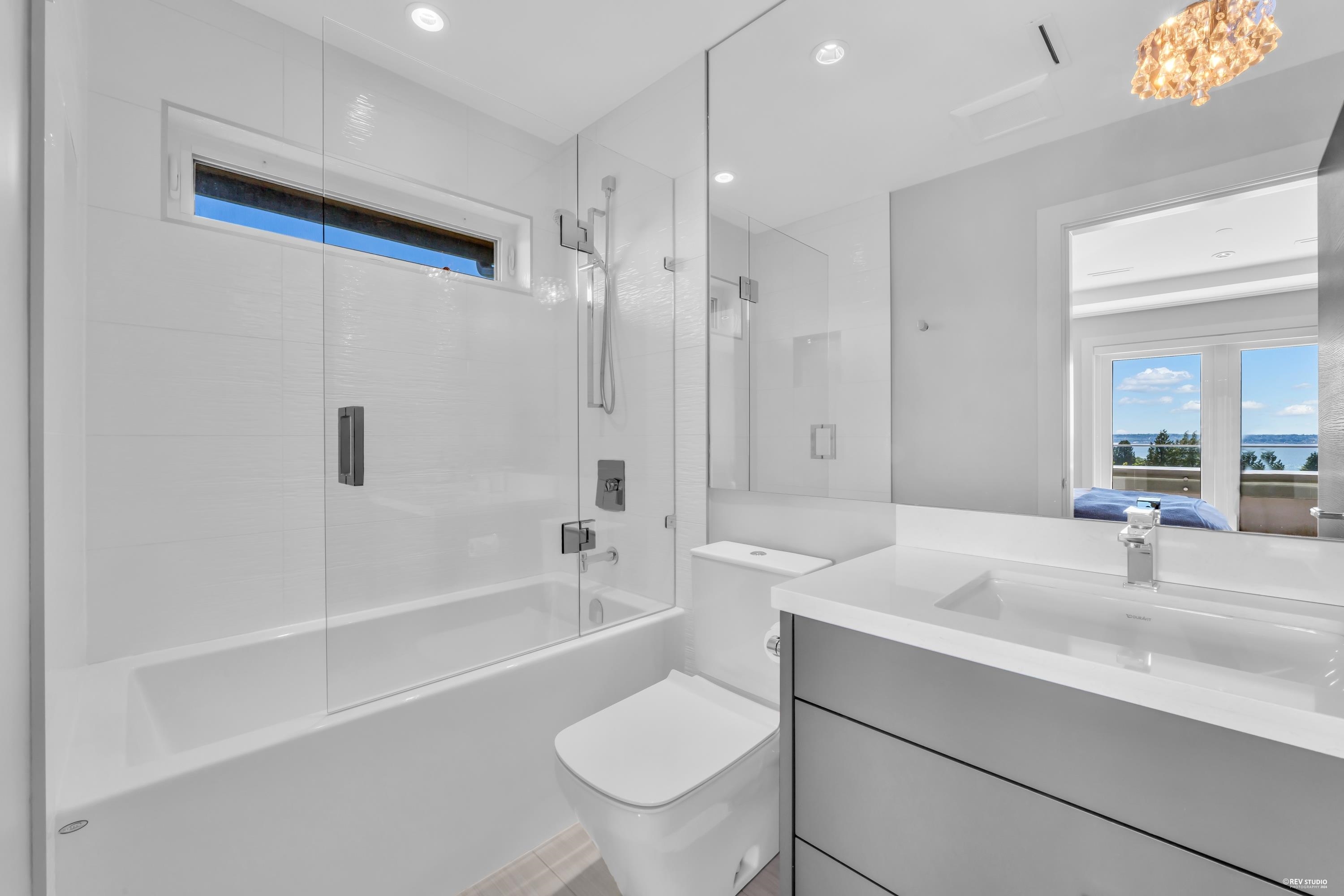 Listing image of 2384 NELSON AVENUE