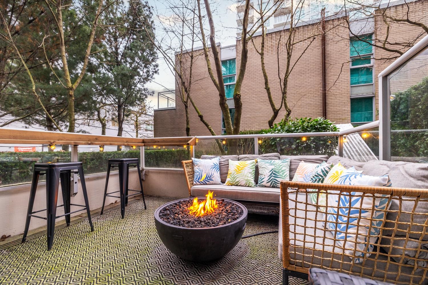 Listing image of 301 168 E ESPLANADE