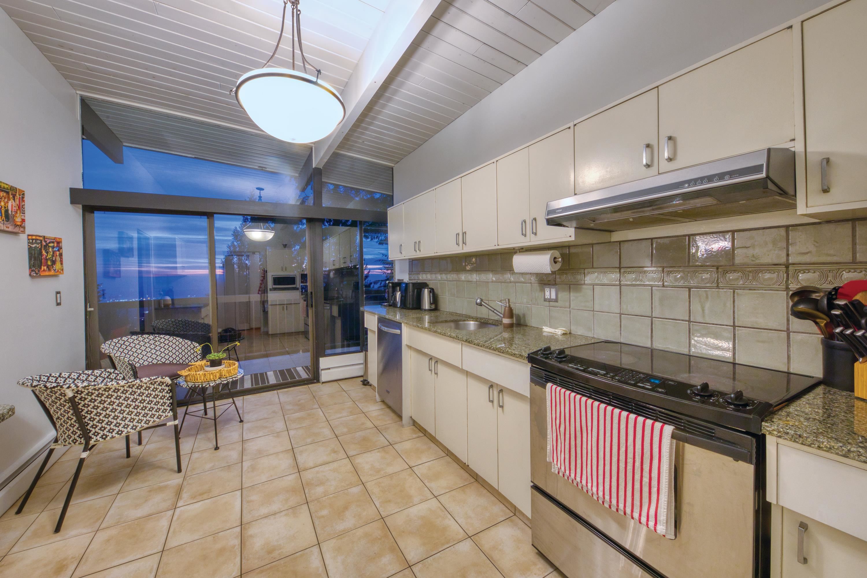 Listing image of 4880 SKYLINE DRIVE