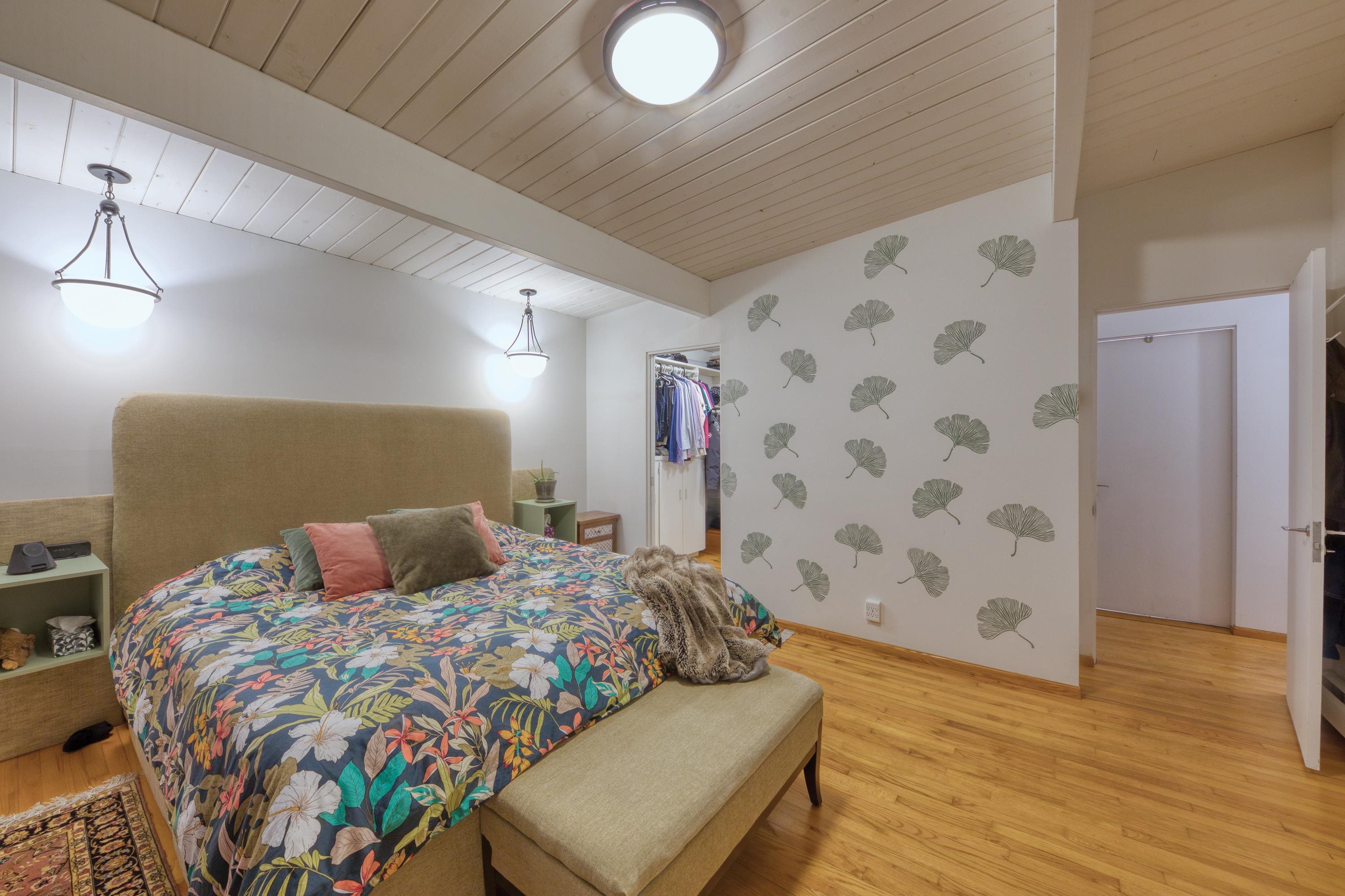 Listing image of 4880 SKYLINE DRIVE
