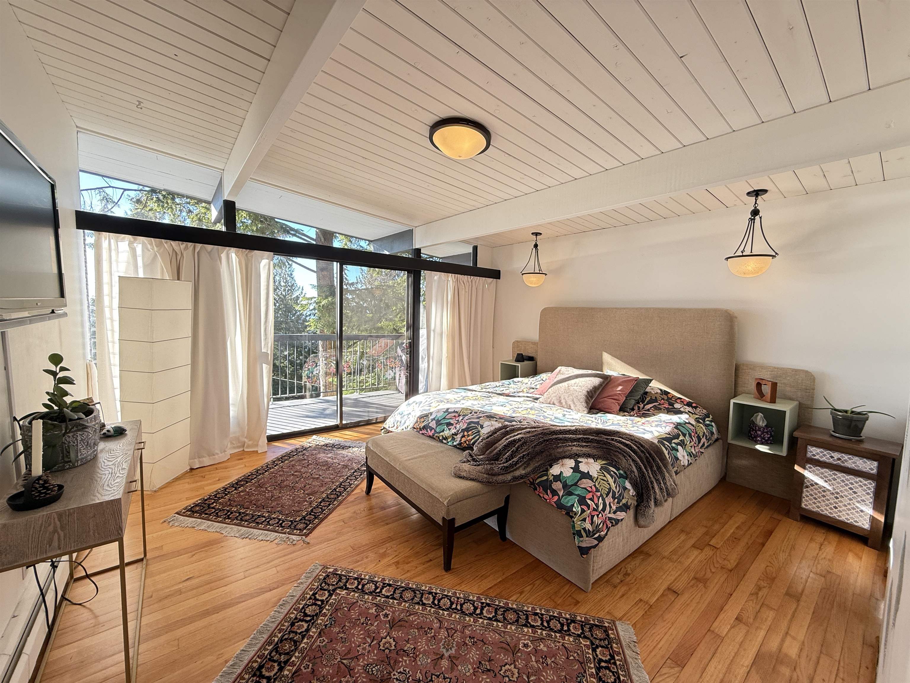 Listing image of 4880 SKYLINE DRIVE