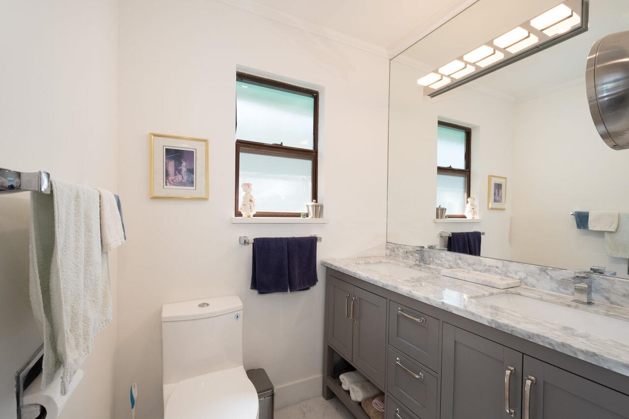 Listing image of 2564 PANORAMA DRIVE