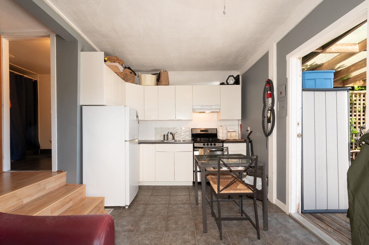Listing image of 2564 PANORAMA DRIVE