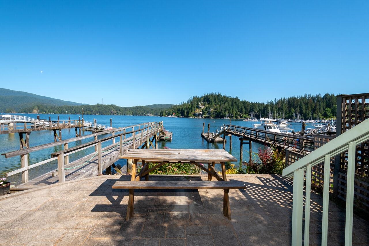 Listing image of 2564 PANORAMA DRIVE