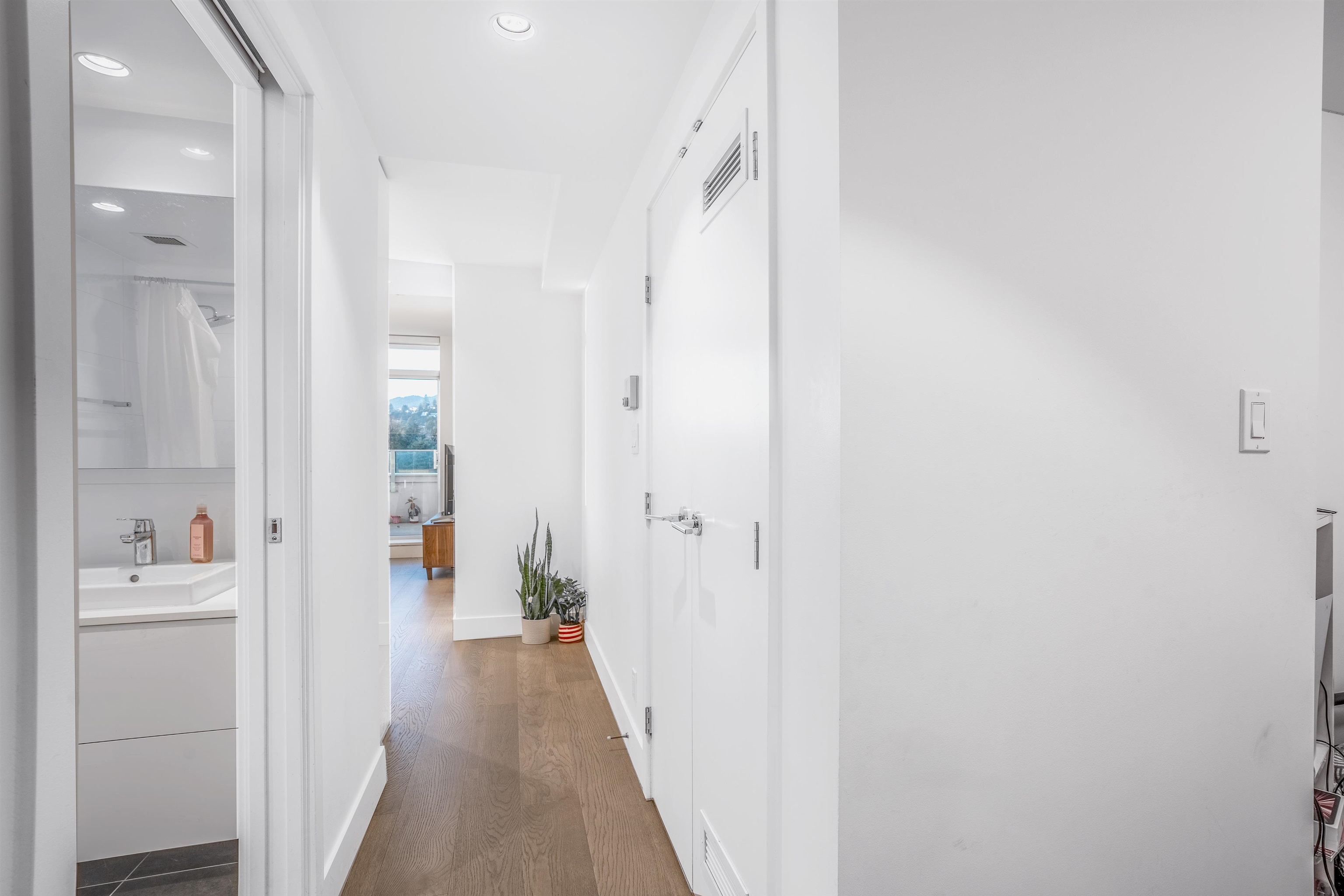 Listing image of 306 1675 LIONS GATE LANE