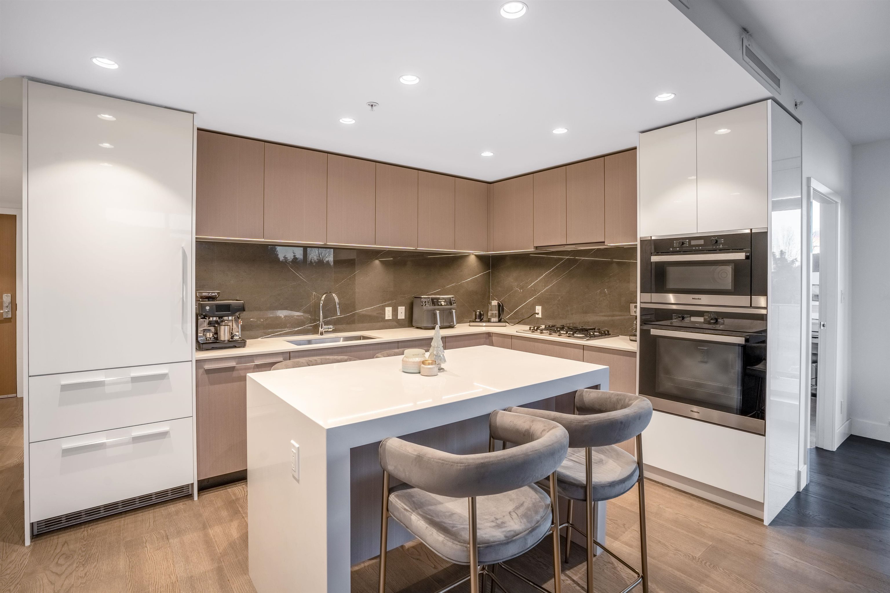 Listing image of 306 1675 LIONS GATE LANE