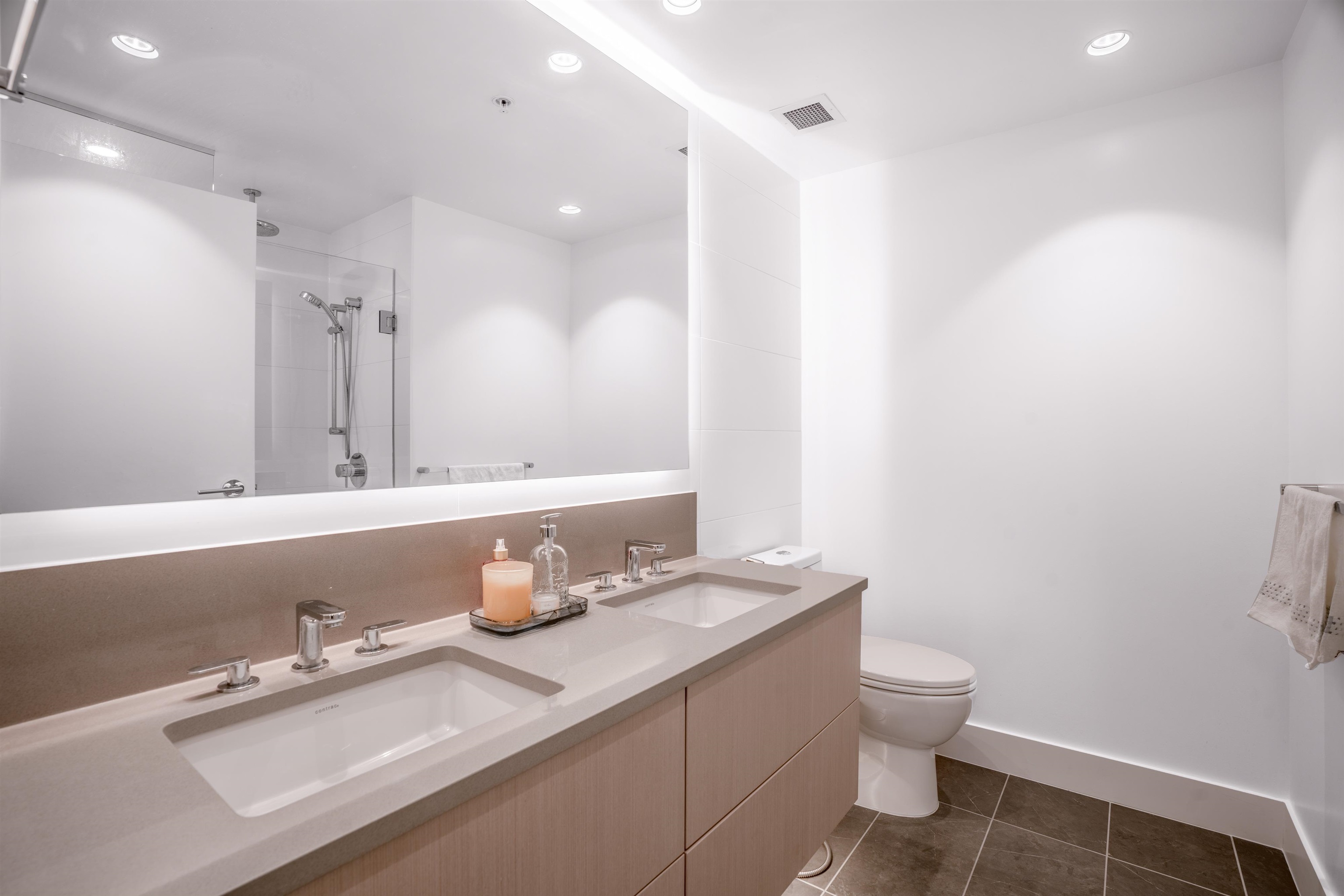 Listing image of 306 1675 LIONS GATE LANE
