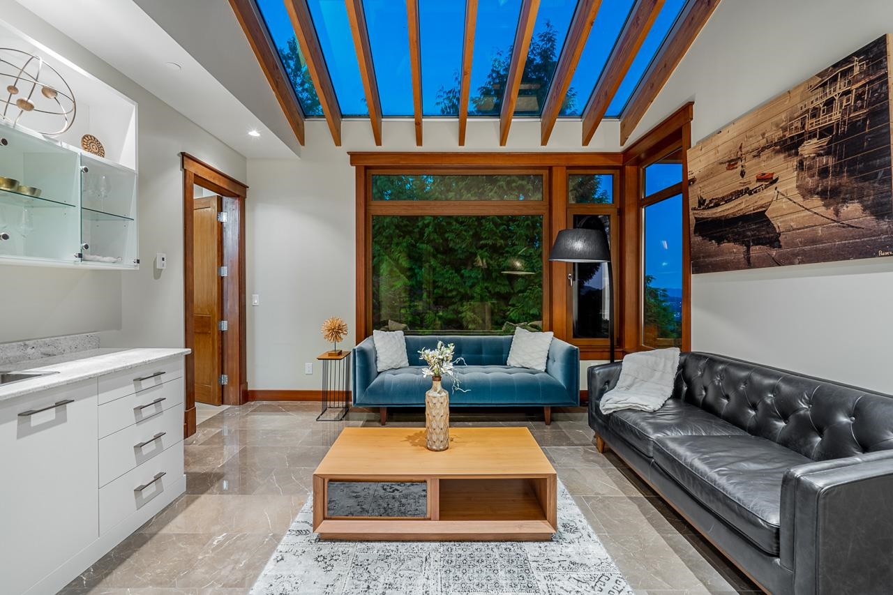 Listing image of 561 BALLANTREE ROAD