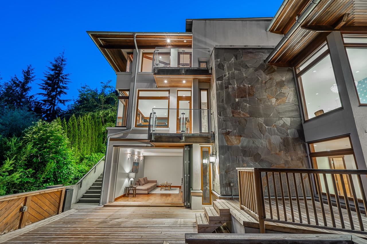 Listing image of 561 BALLANTREE ROAD