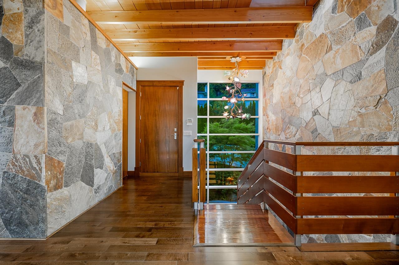 Listing image of 561 BALLANTREE ROAD