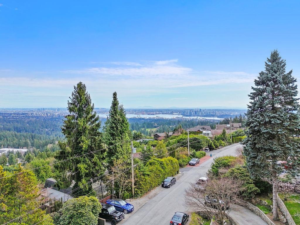 Listing image of 478 CRAIGMOHR DRIVE