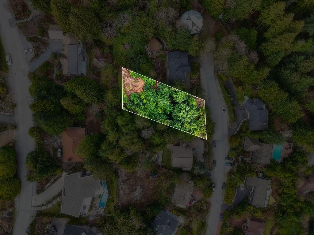 Listing image of 478 CRAIGMOHR DRIVE