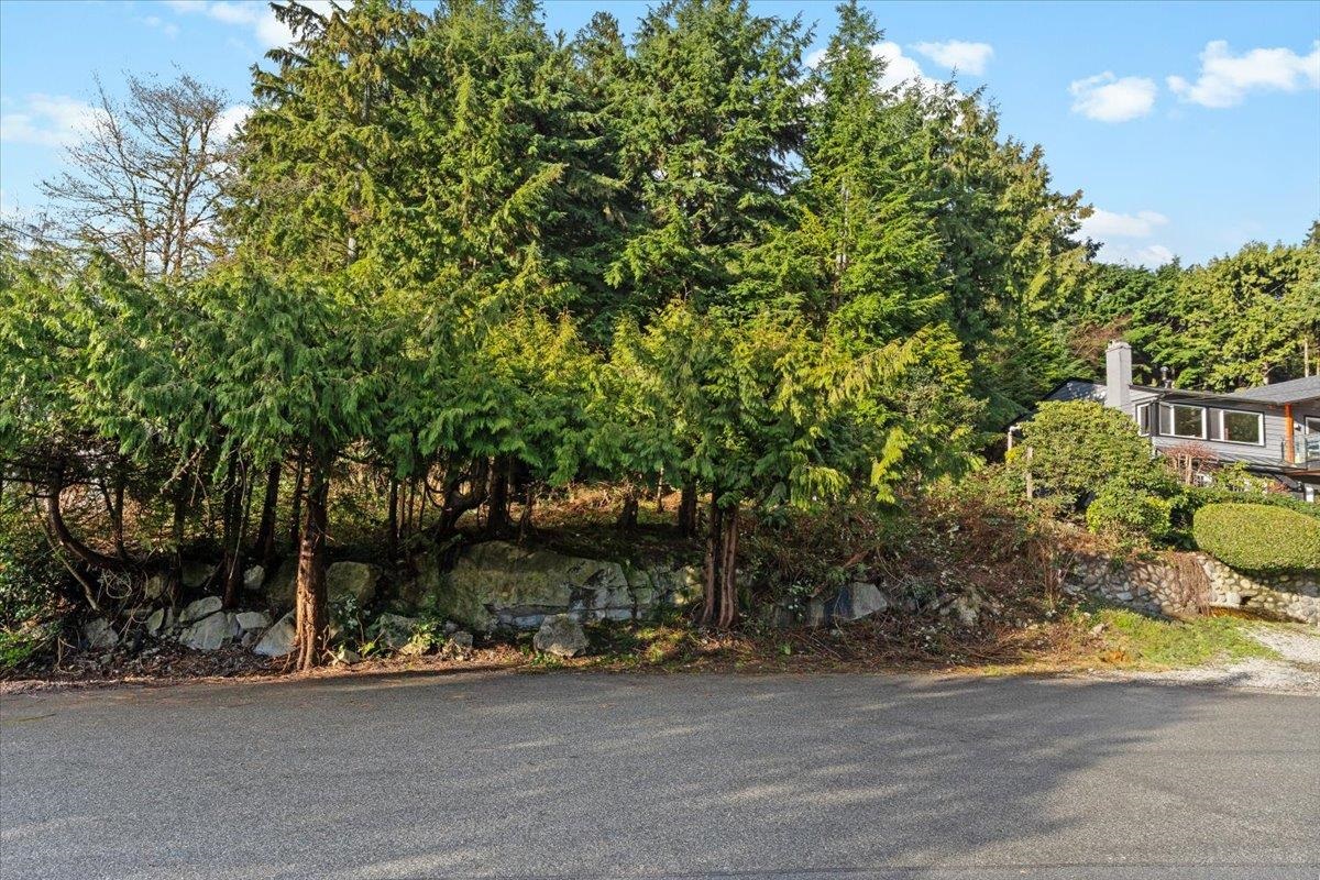 Listing image of 478 CRAIGMOHR DRIVE