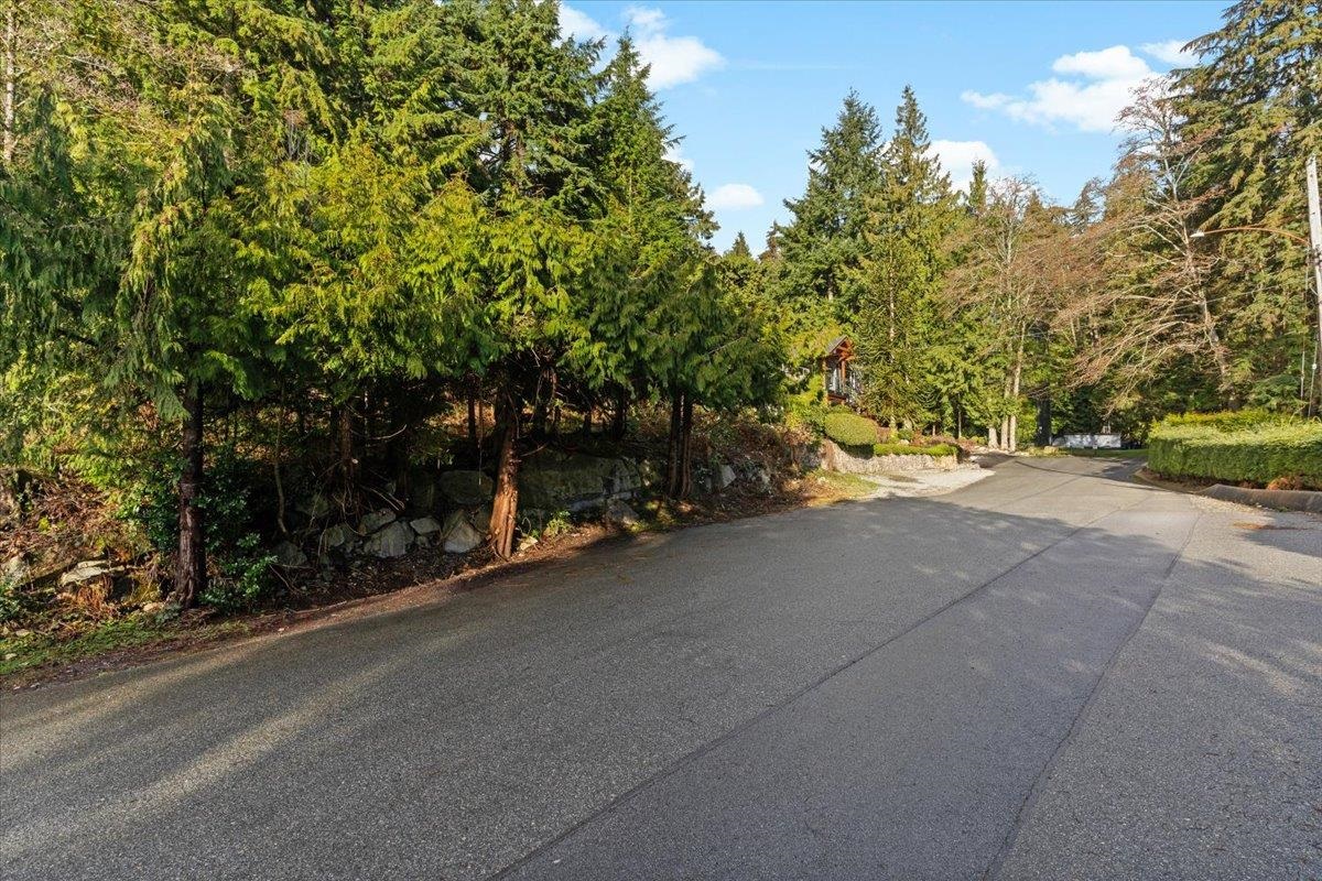 Listing image of 478 CRAIGMOHR DRIVE