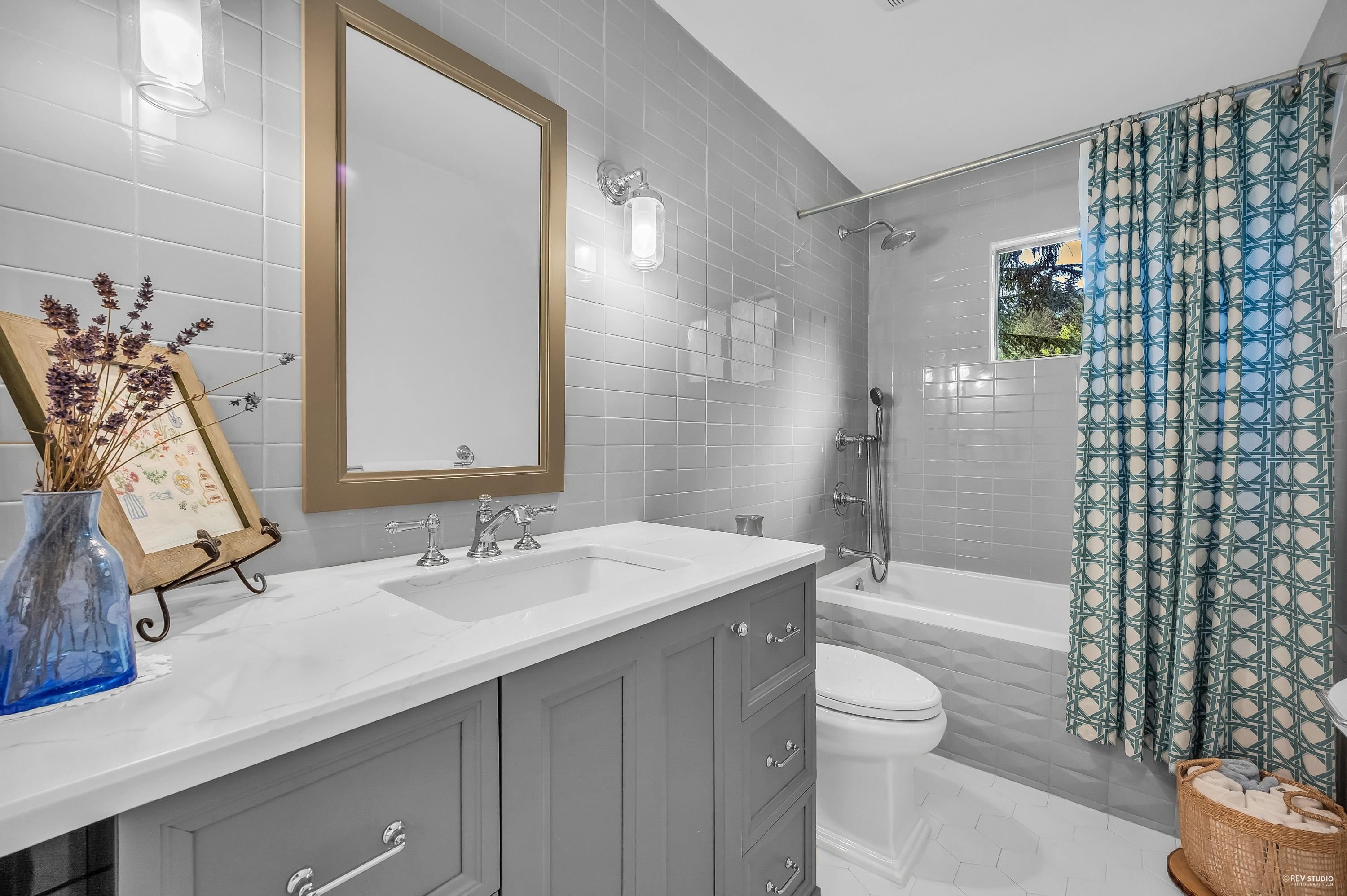Listing image of 5312 MARINE DRIVE