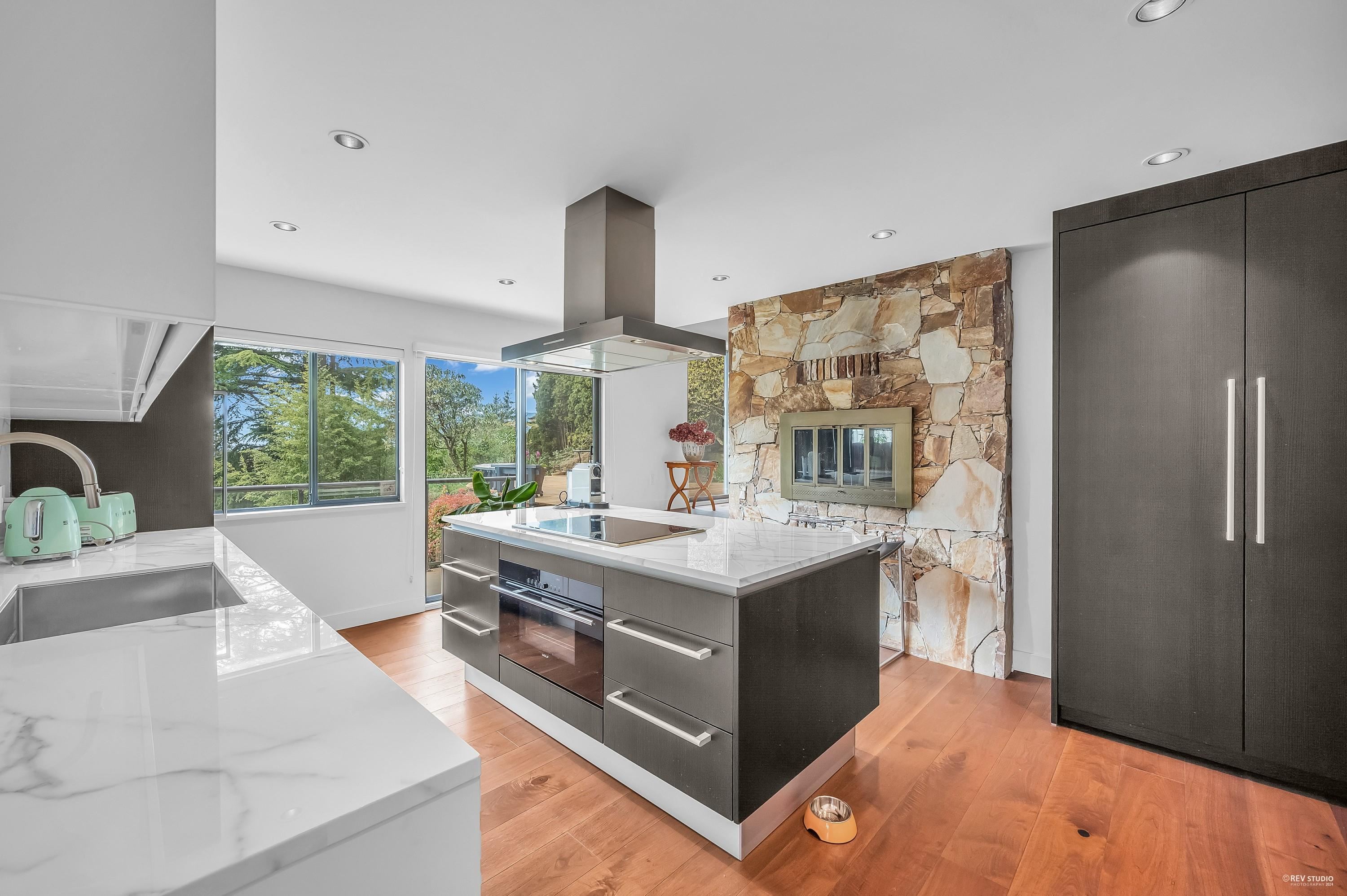 Listing image of 5312 MARINE DRIVE