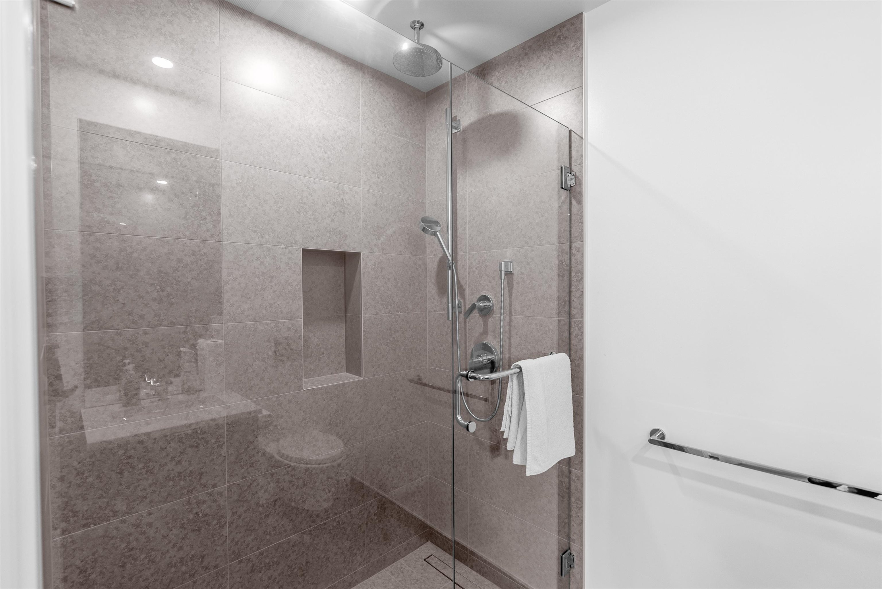 Listing image of 309 6707 NELSON AVENUE