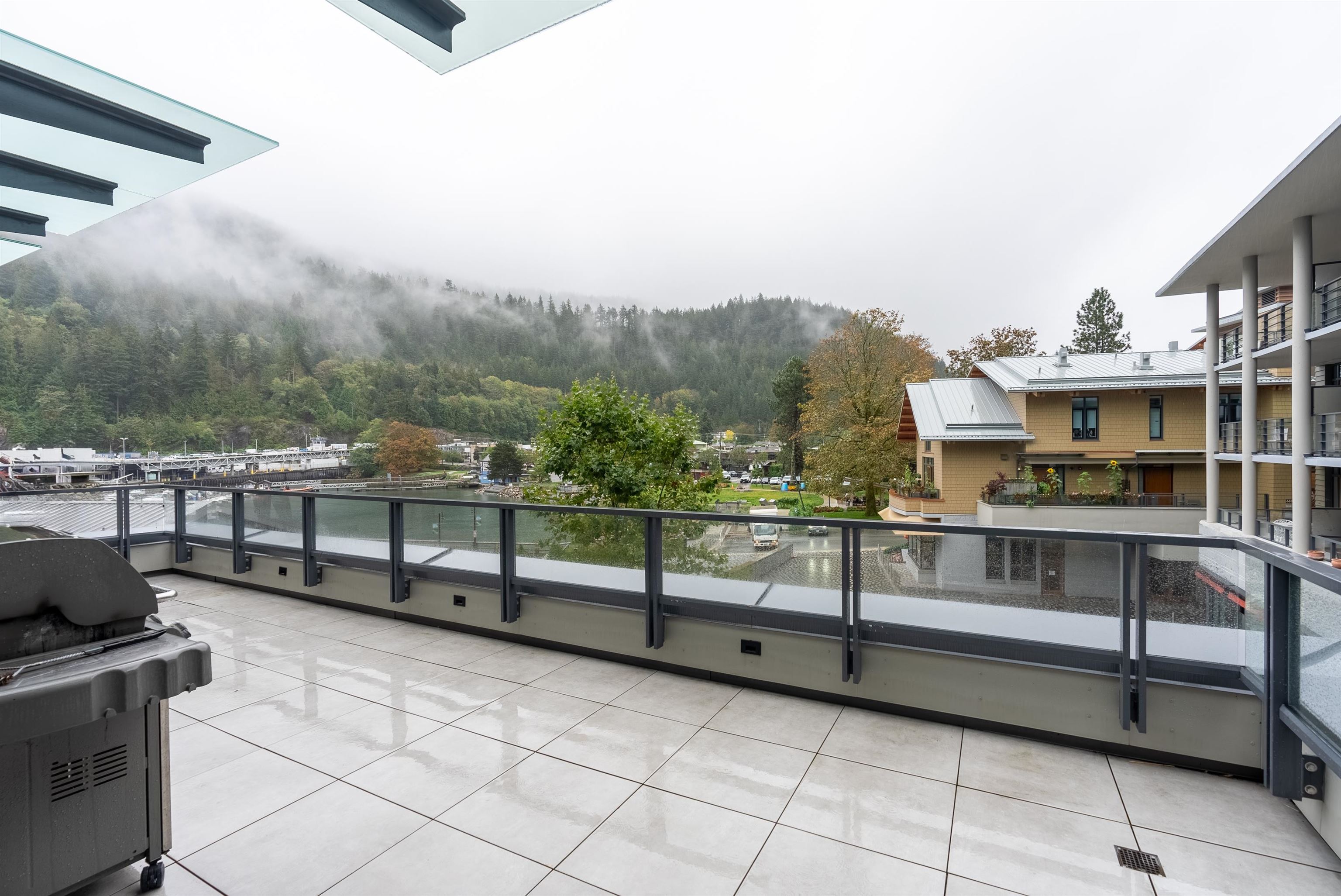 Listing image of 309 6707 NELSON AVENUE
