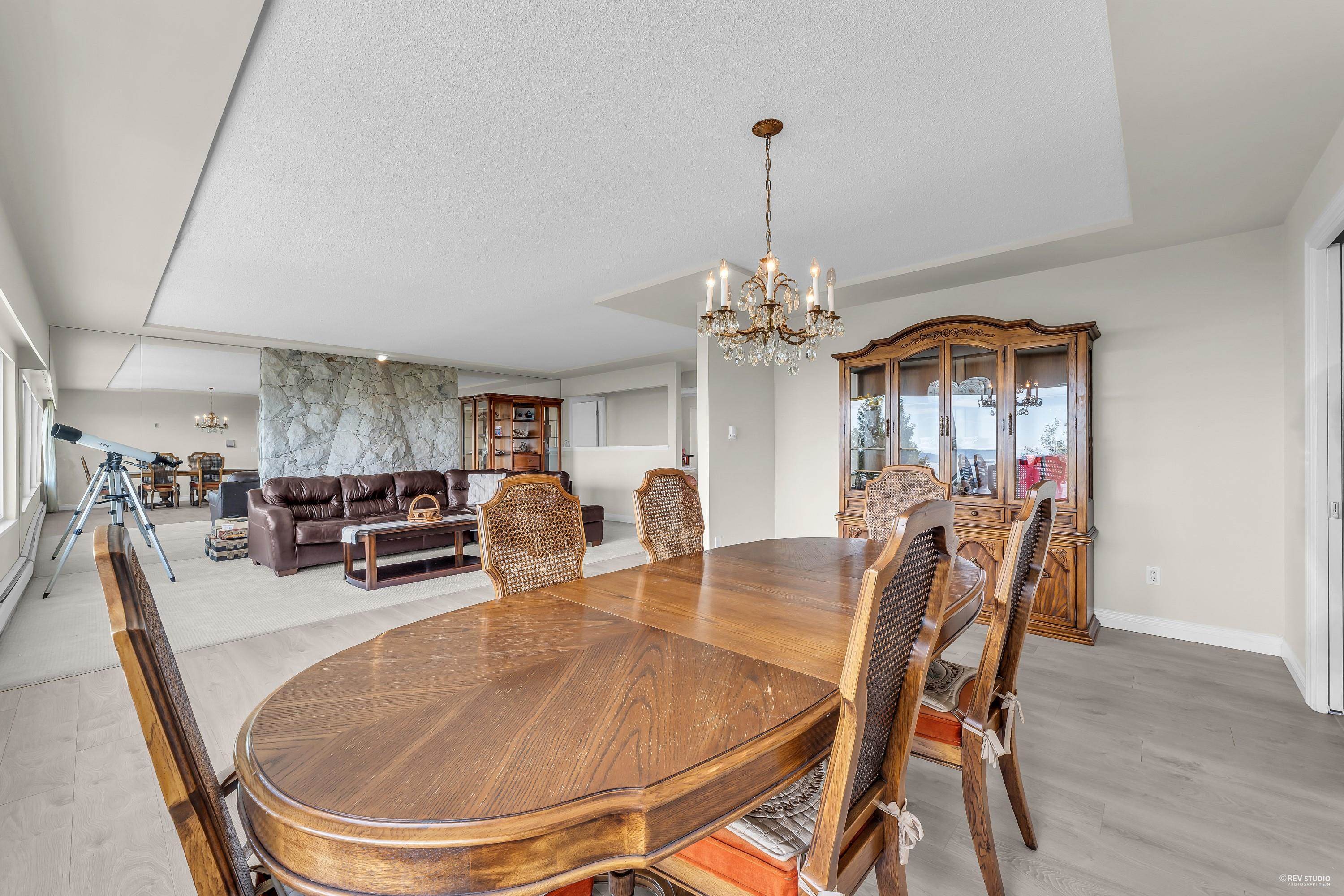 Listing image of 1368 TYROL ROAD