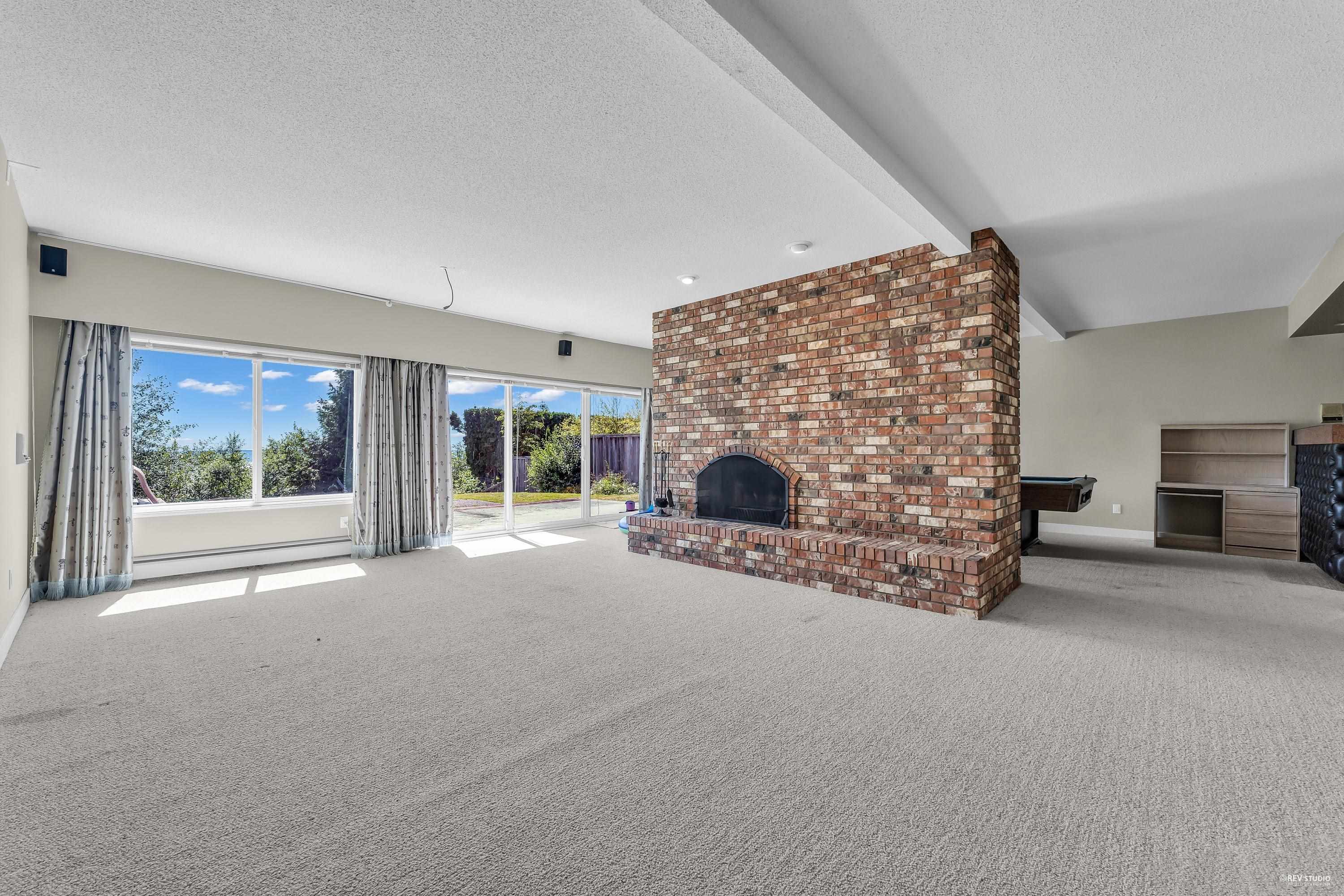 Listing image of 1368 TYROL ROAD