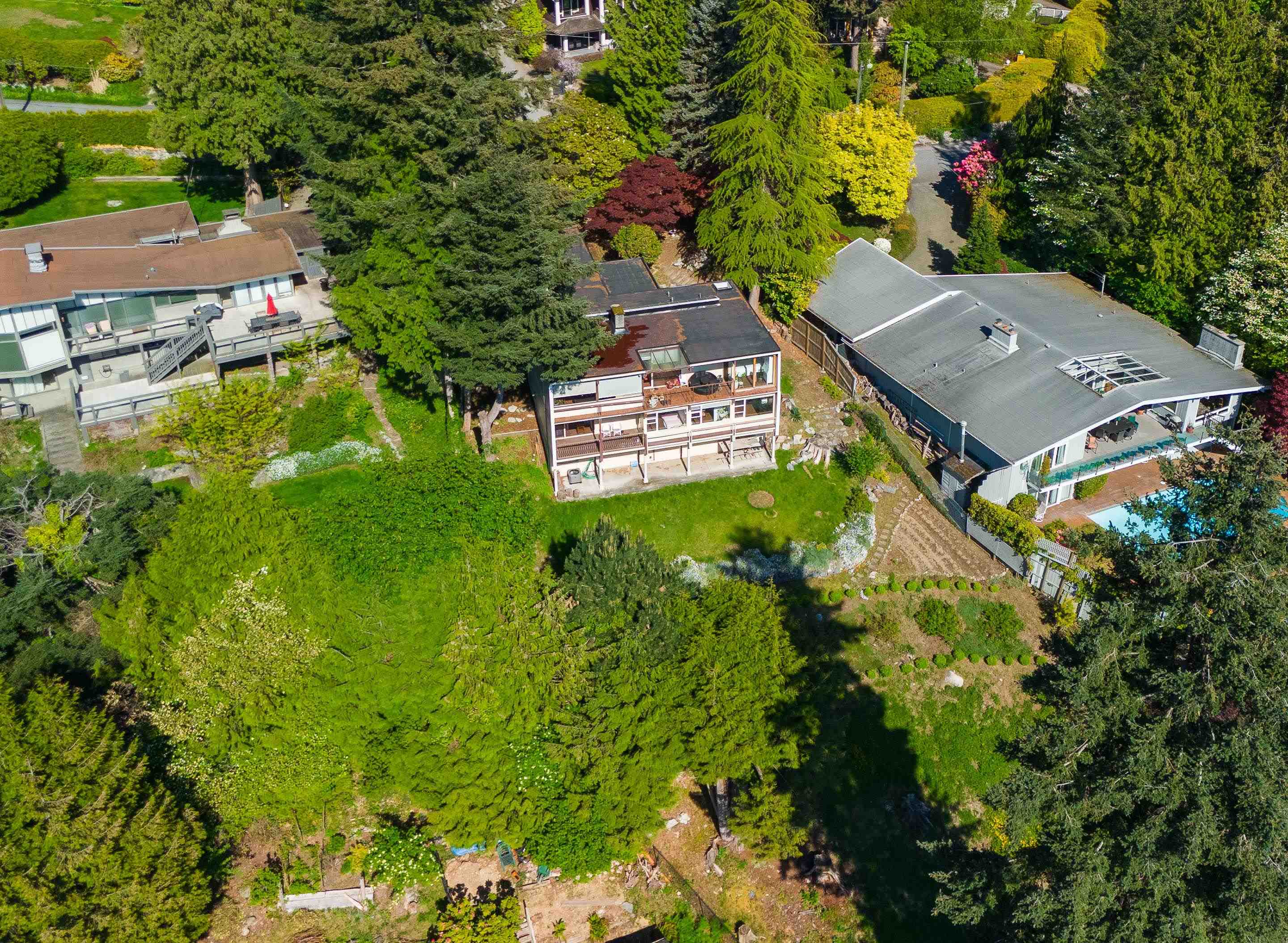 2664 ROSEBERY AVENUE