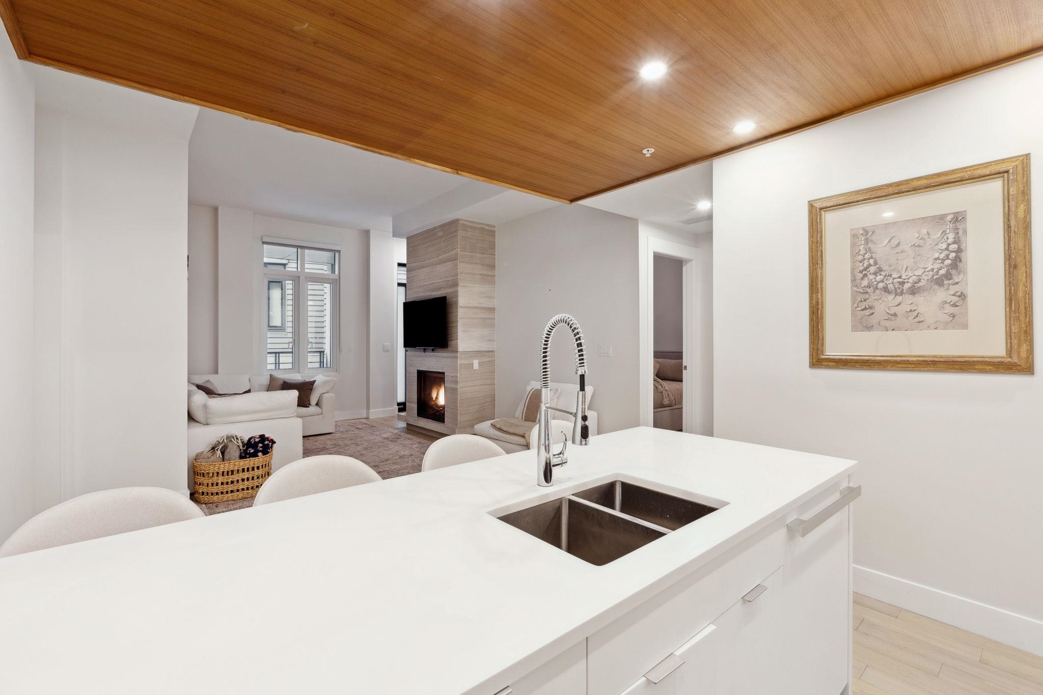 Listing image of 203 6693 NELSON AVENUE