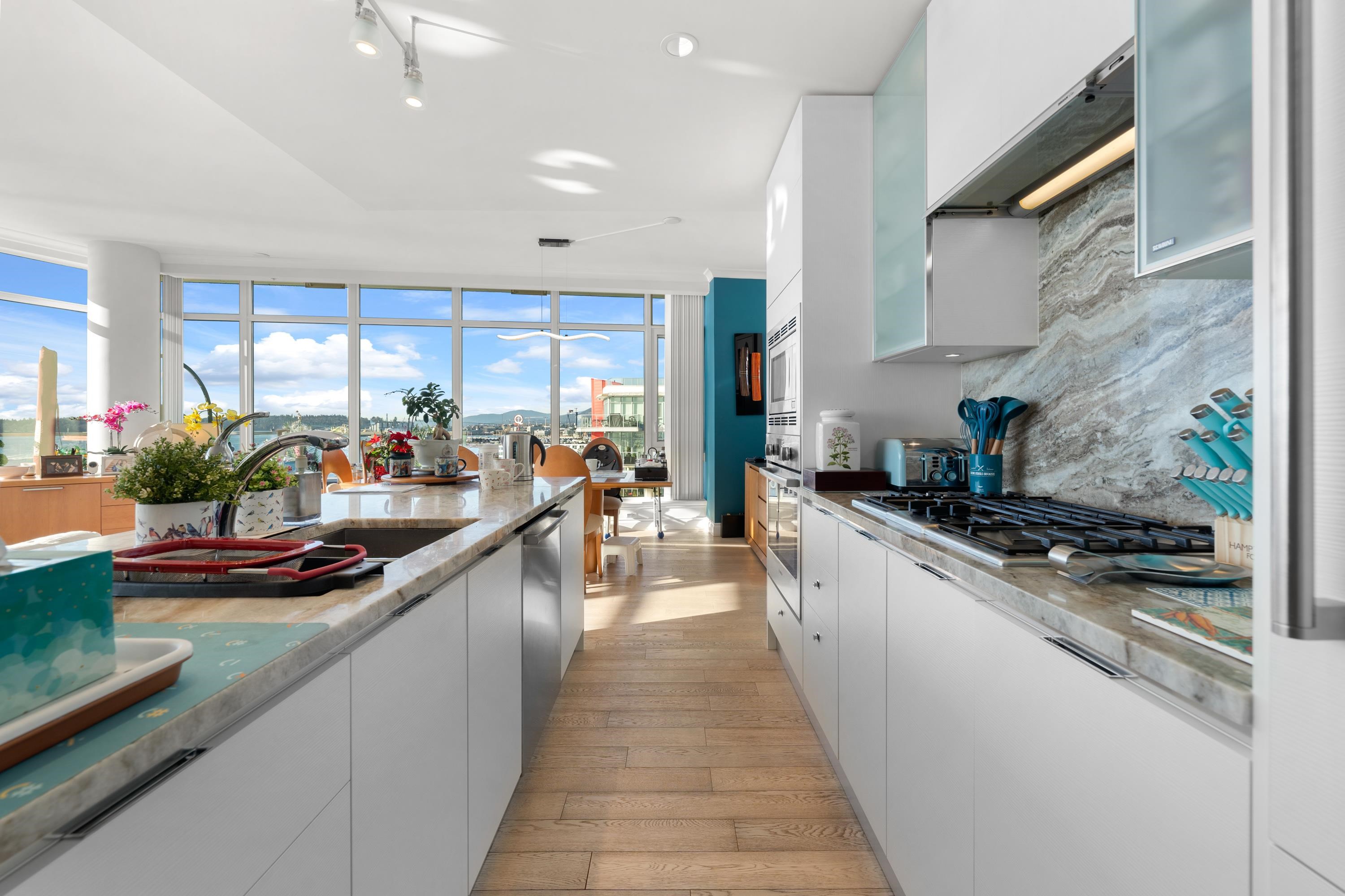 Listing image of 802 185 VICTORY SHIP WAY
