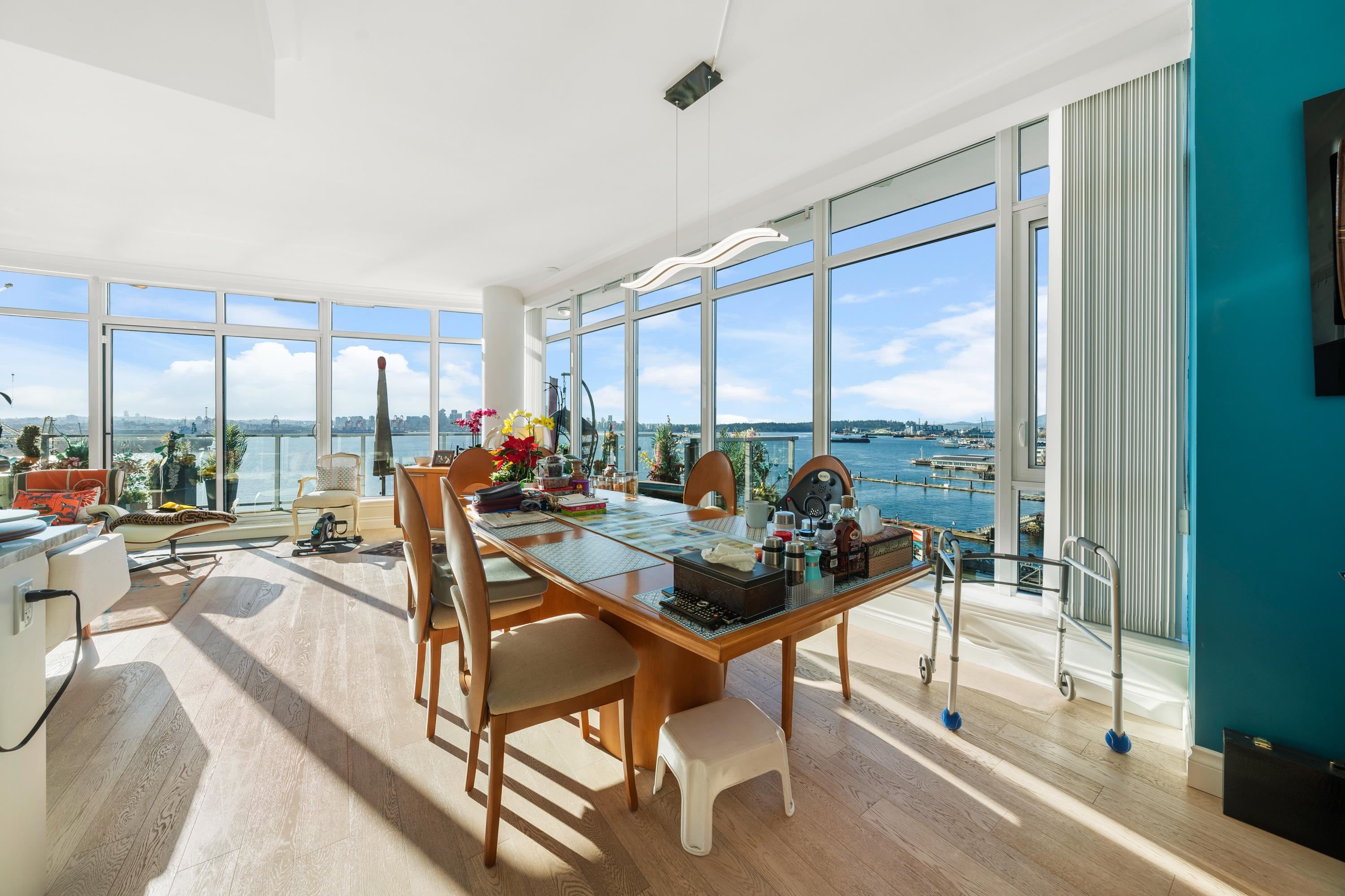 Listing image of 802 185 VICTORY SHIP WAY
