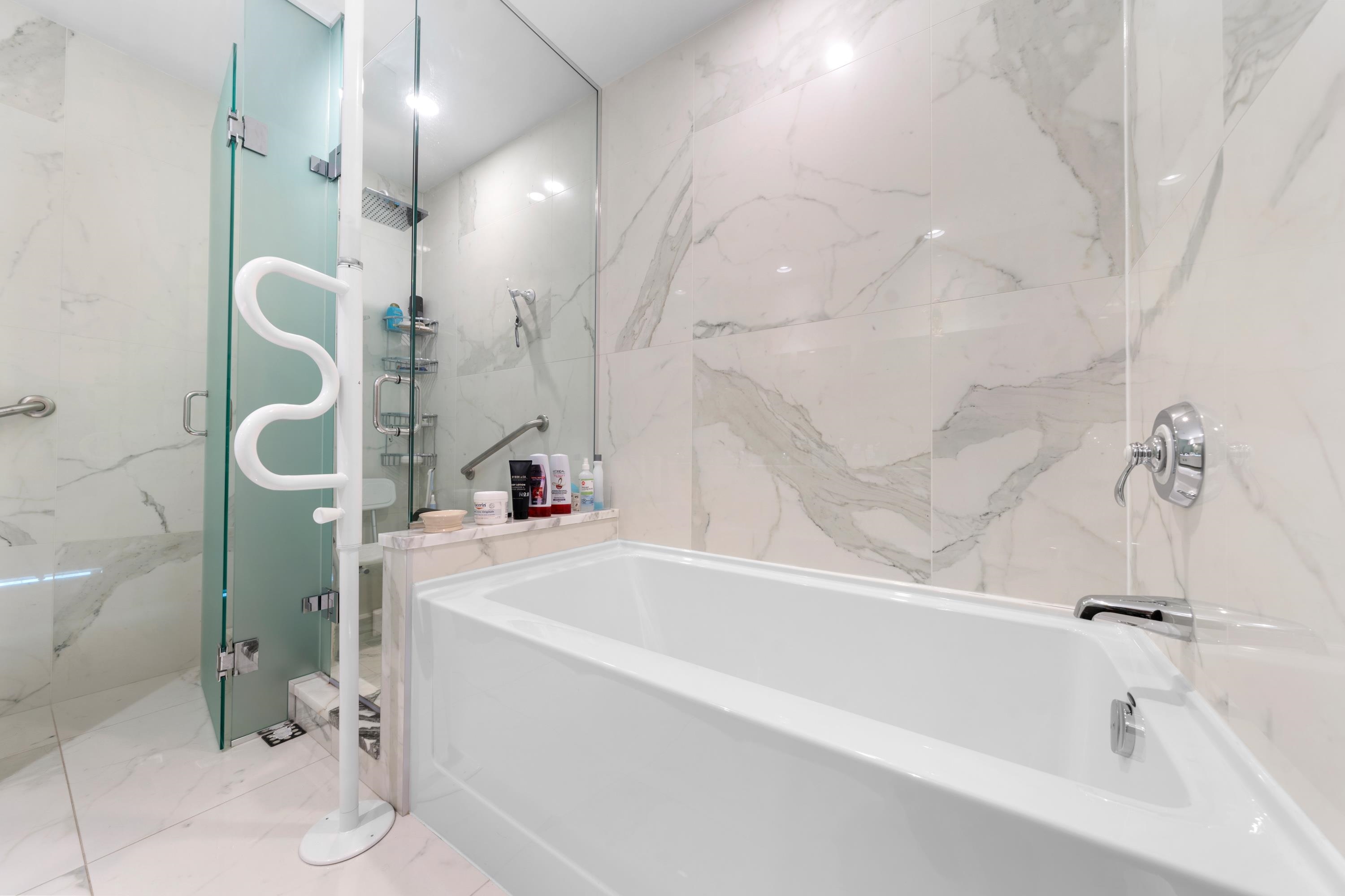 Listing image of 802 185 VICTORY SHIP WAY