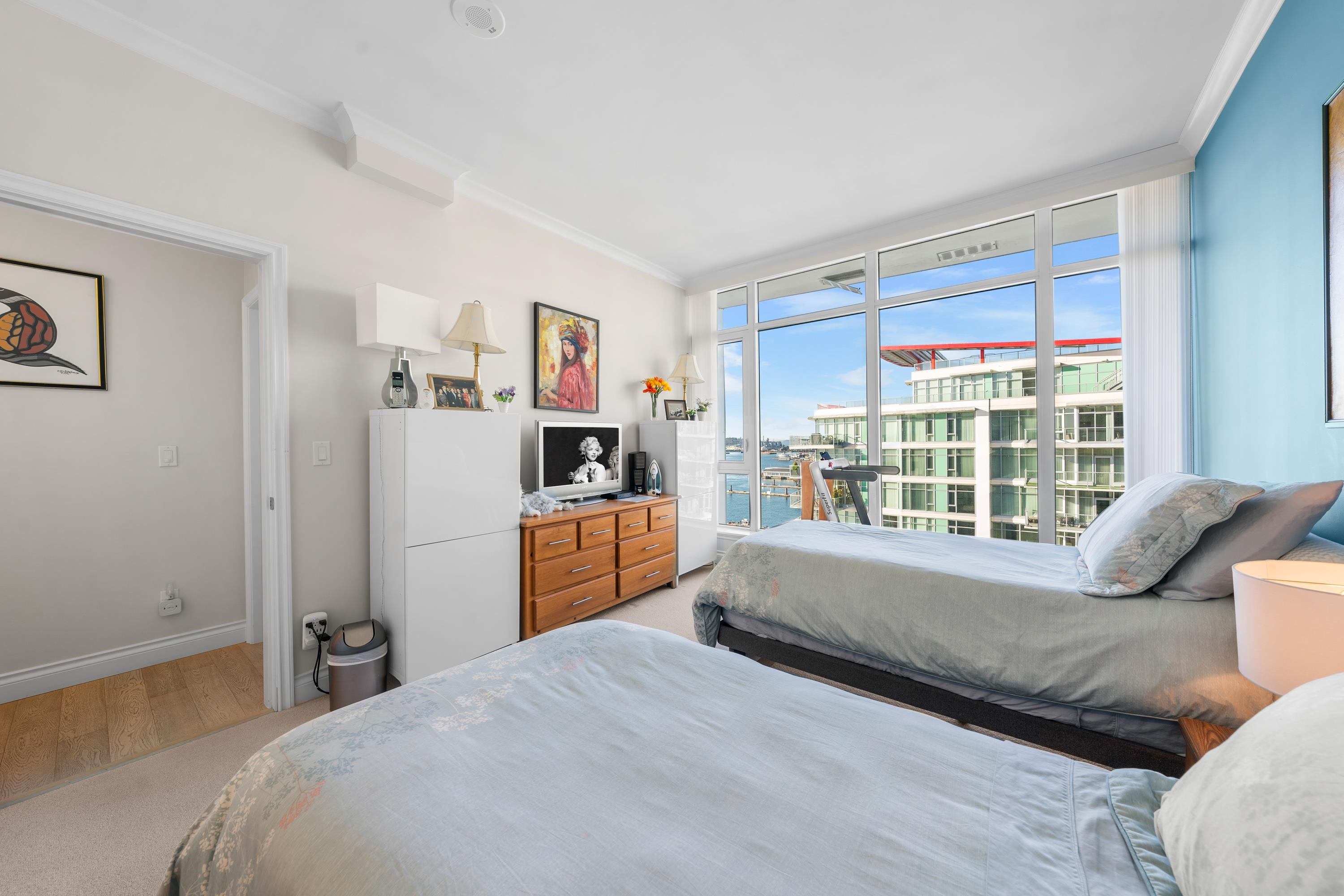 Listing image of 802 185 VICTORY SHIP WAY