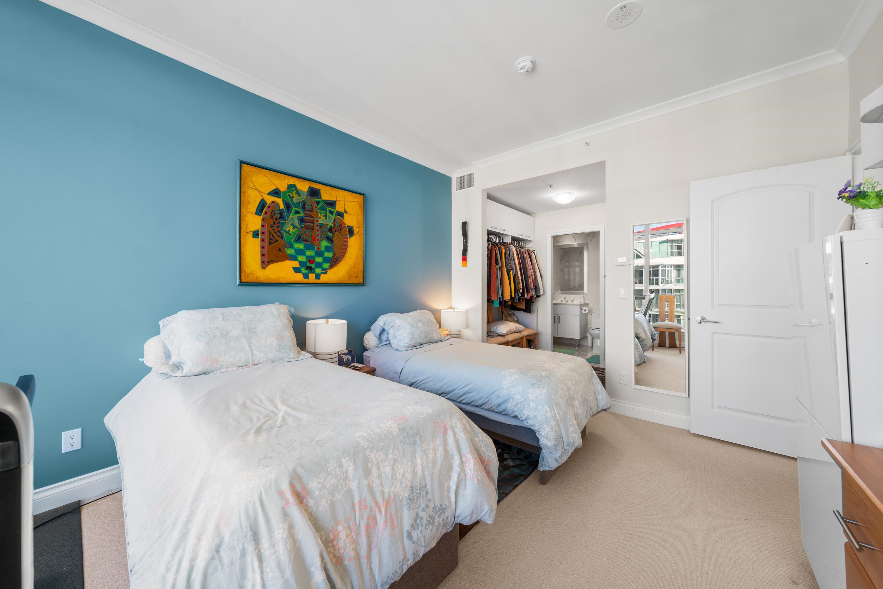 Listing image of 802 185 VICTORY SHIP WAY