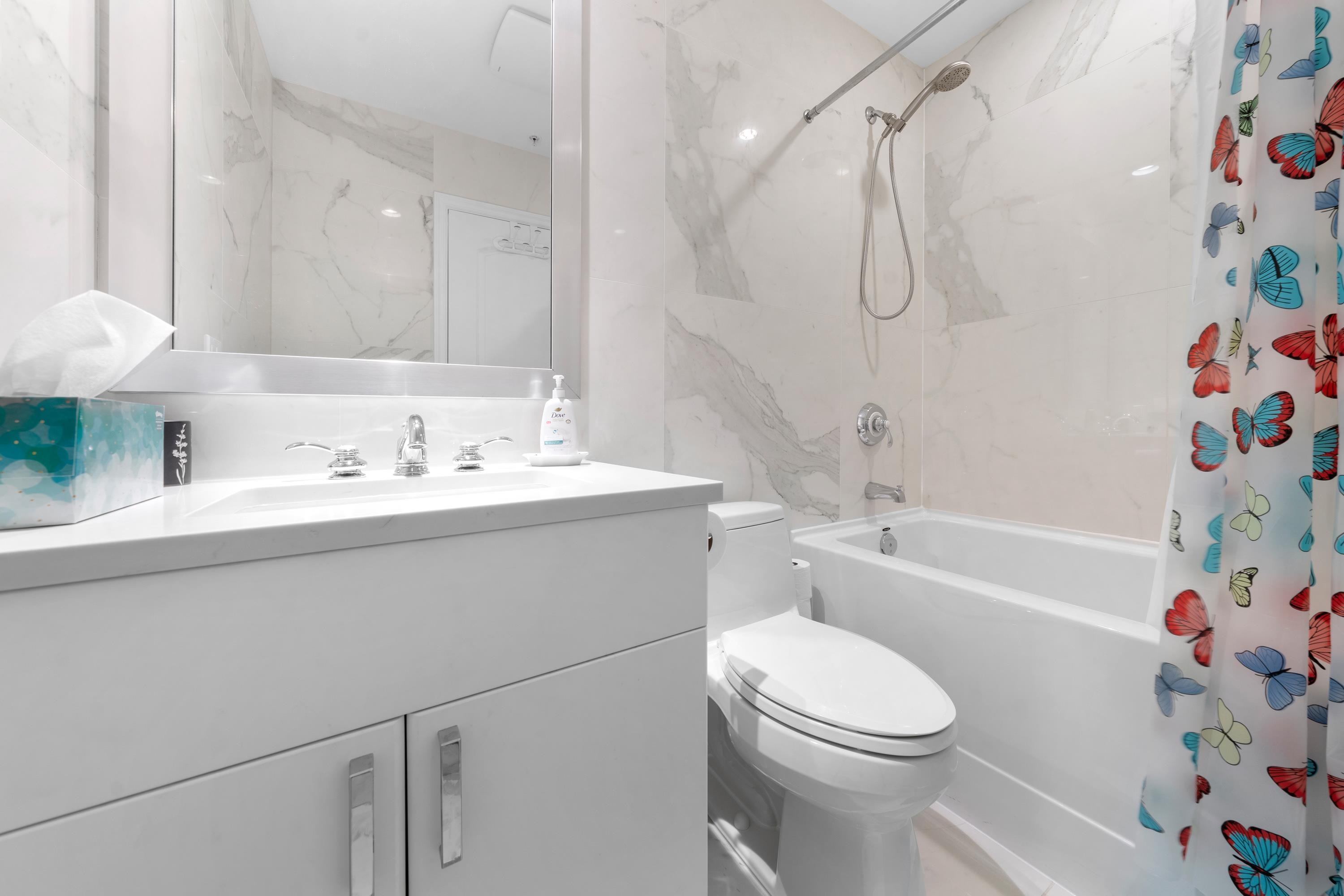 Listing image of 802 185 VICTORY SHIP WAY