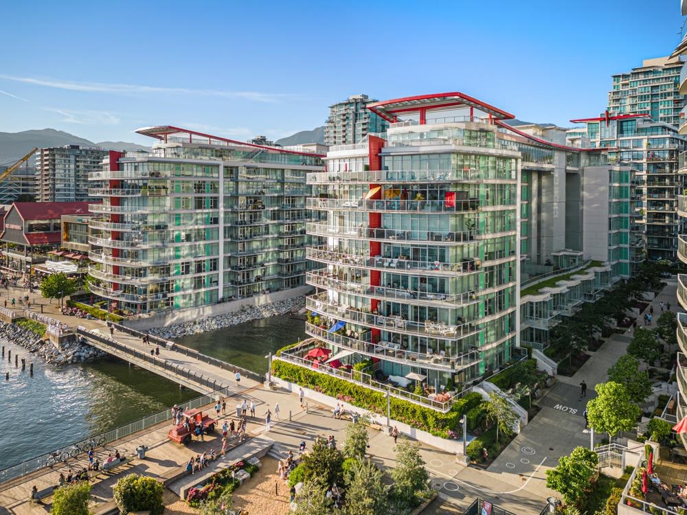 Listing image of 802 185 VICTORY SHIP WAY