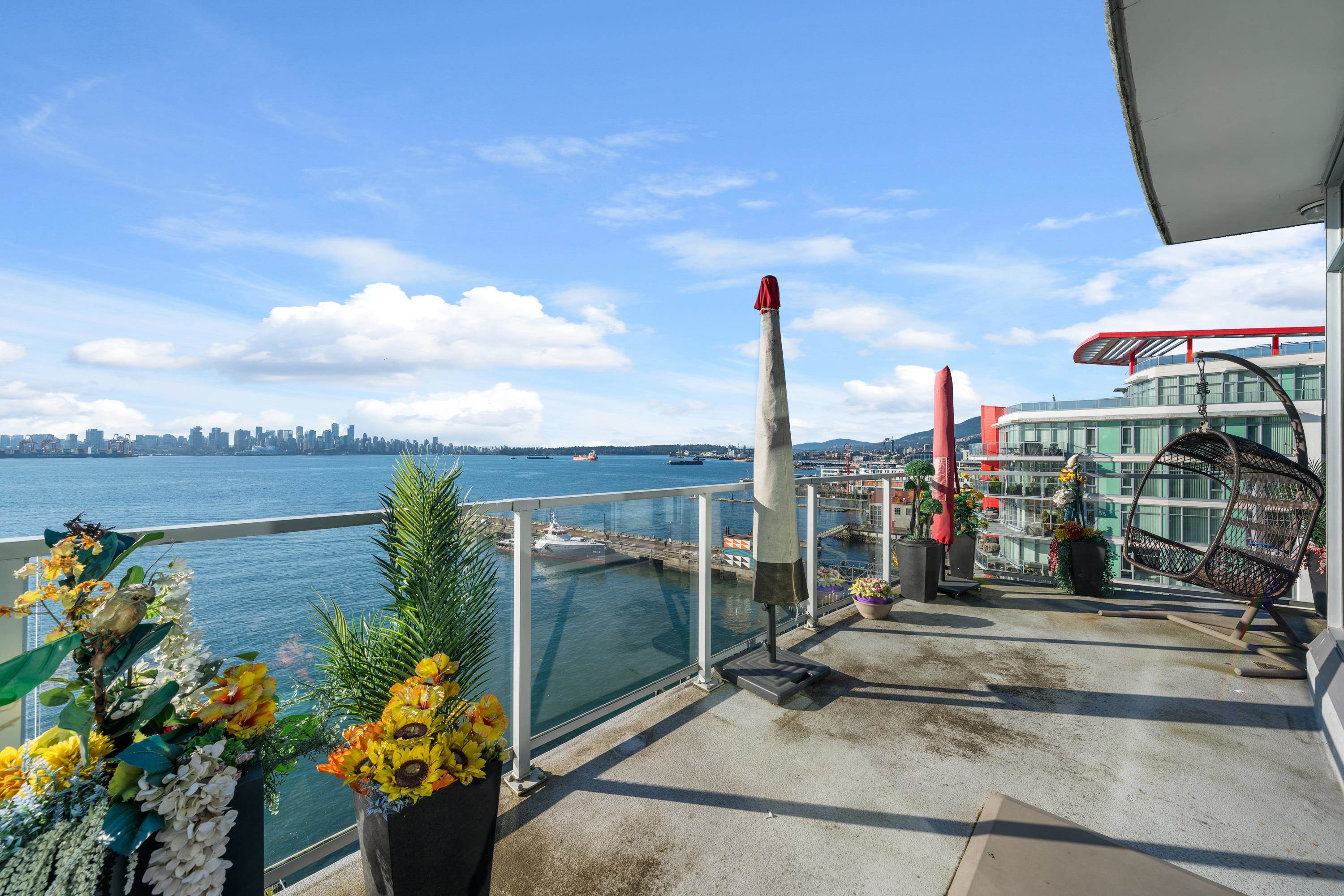 Listing image of 802 185 VICTORY SHIP WAY