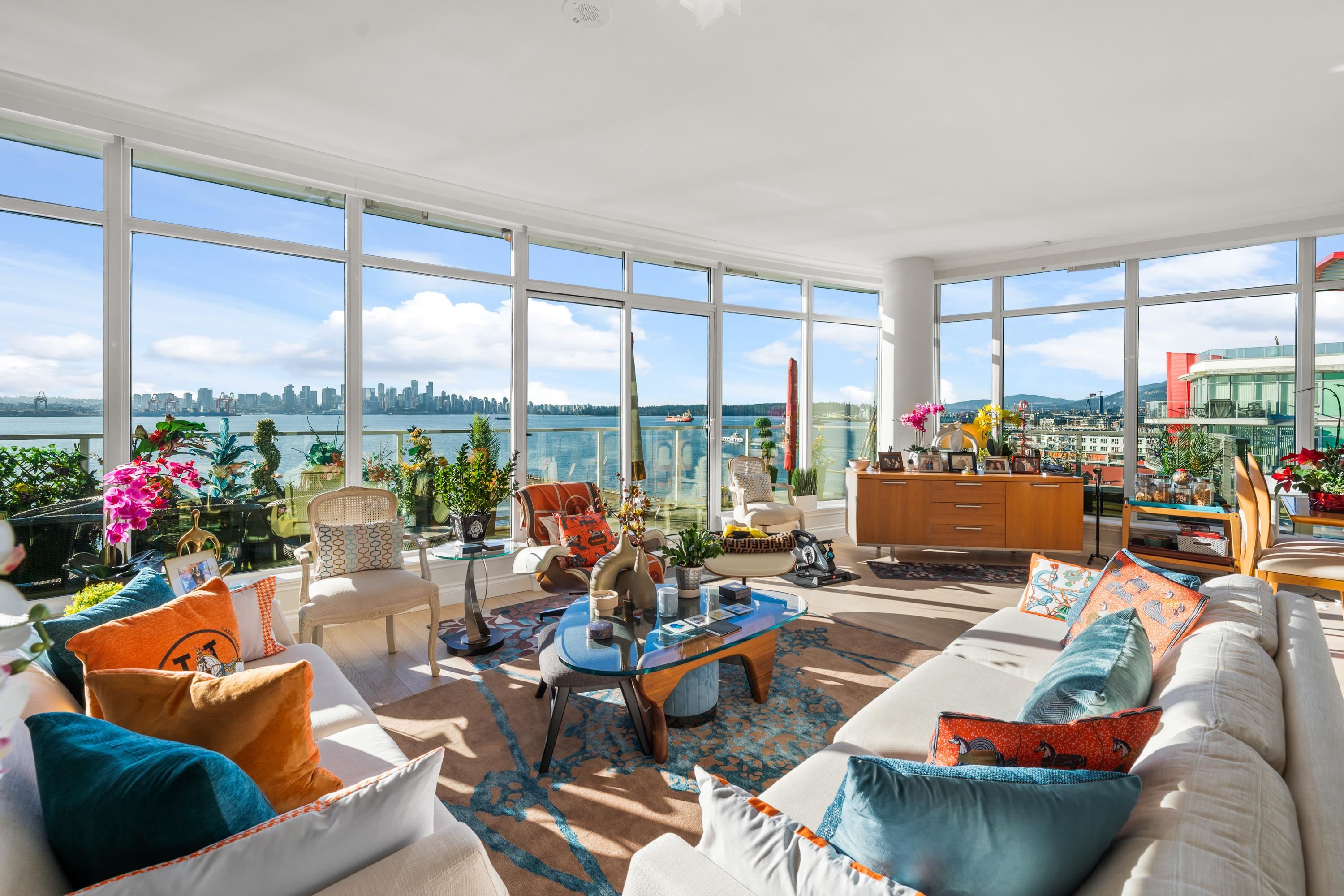 Listing image of 802 185 VICTORY SHIP WAY