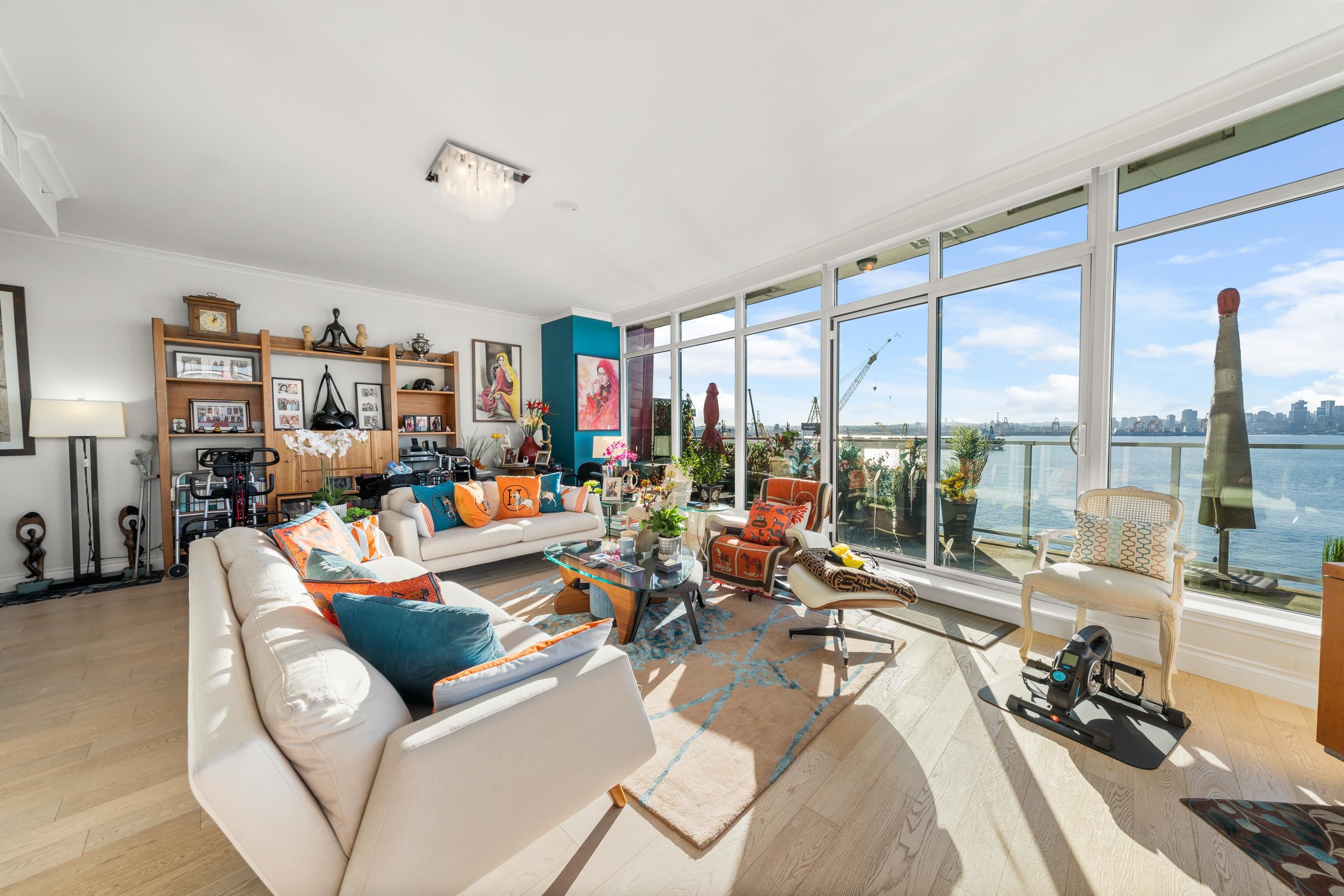Listing image of 802 185 VICTORY SHIP WAY