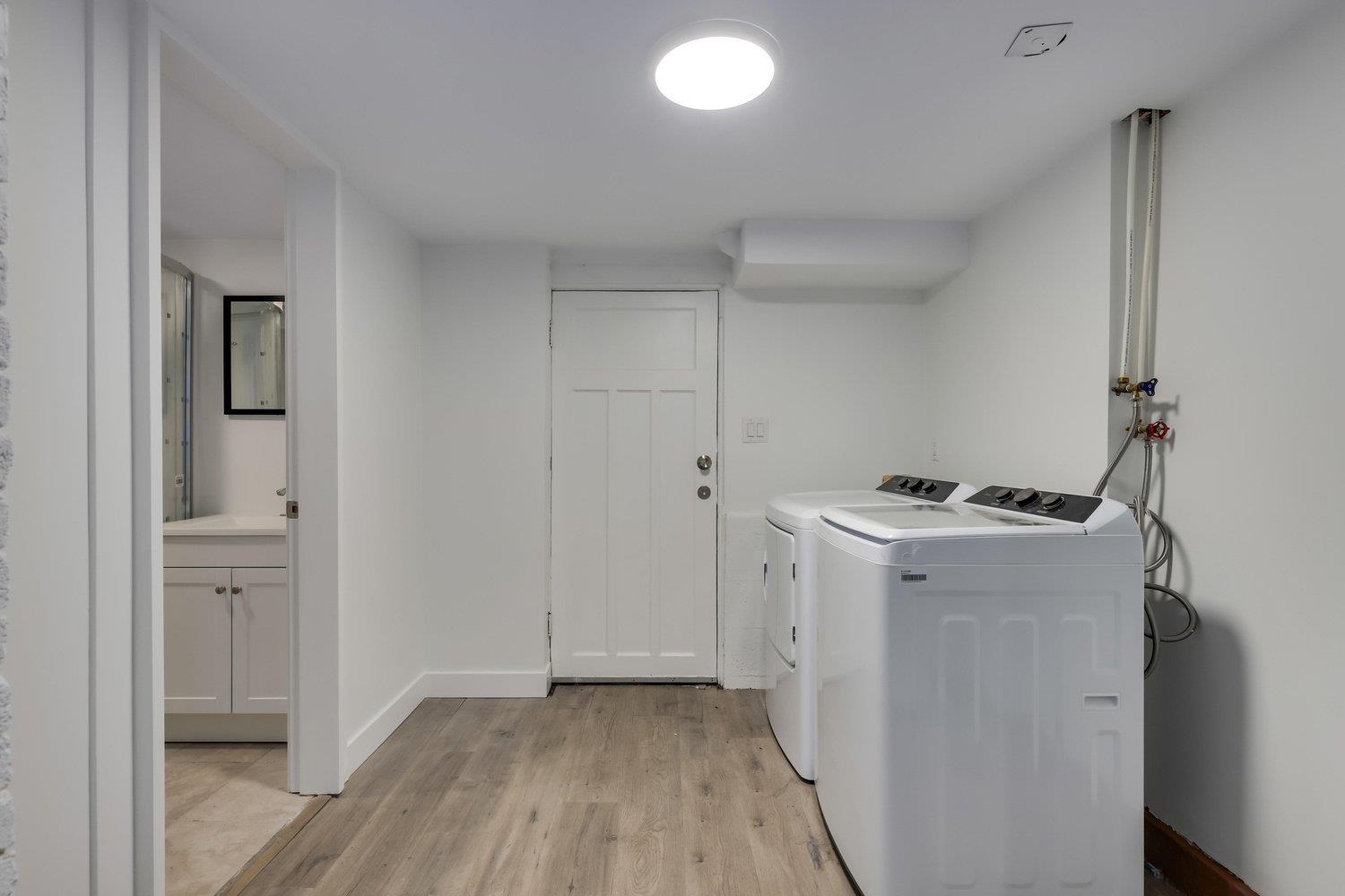 Listing image of 181 W WINDSOR ROAD