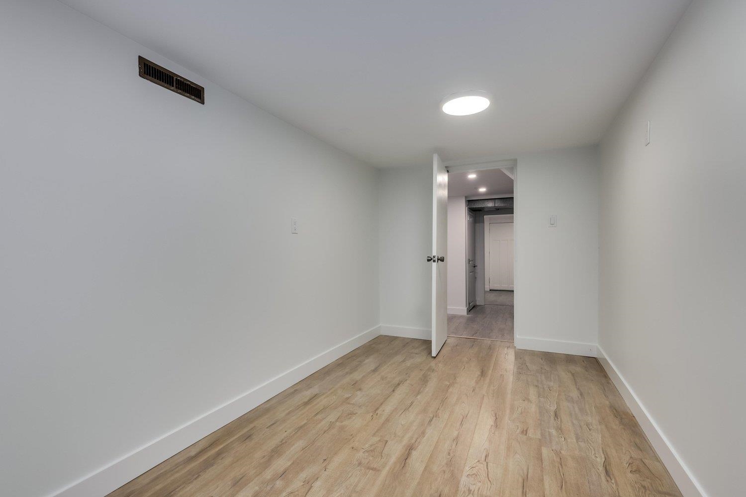 Listing image of 181 W WINDSOR ROAD