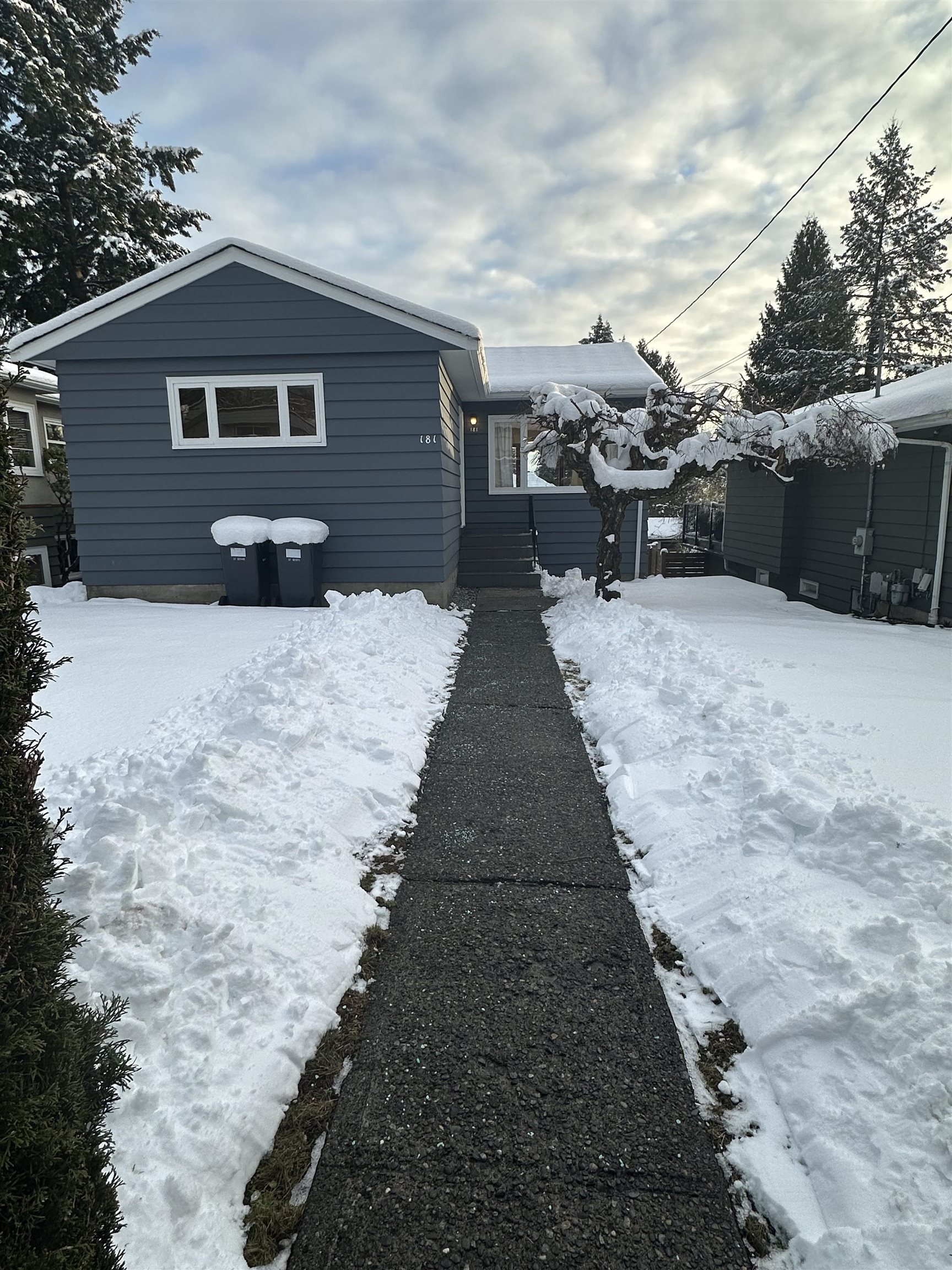 Listing image of 181 W WINDSOR ROAD