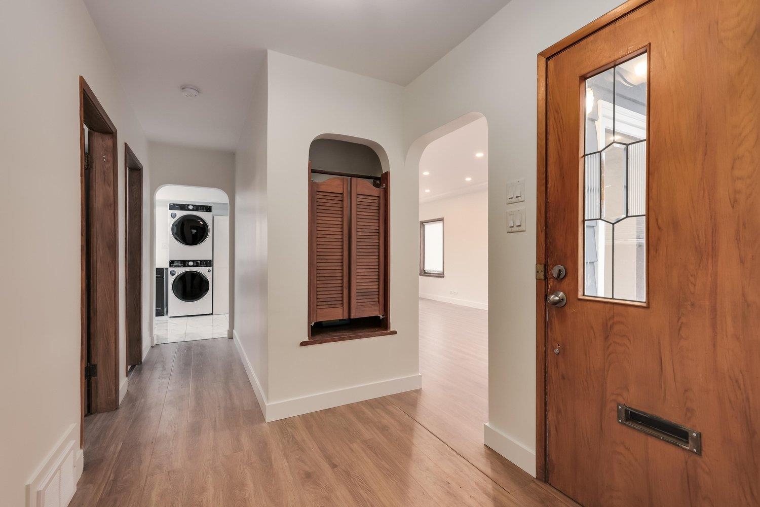 Listing image of 181 W WINDSOR ROAD
