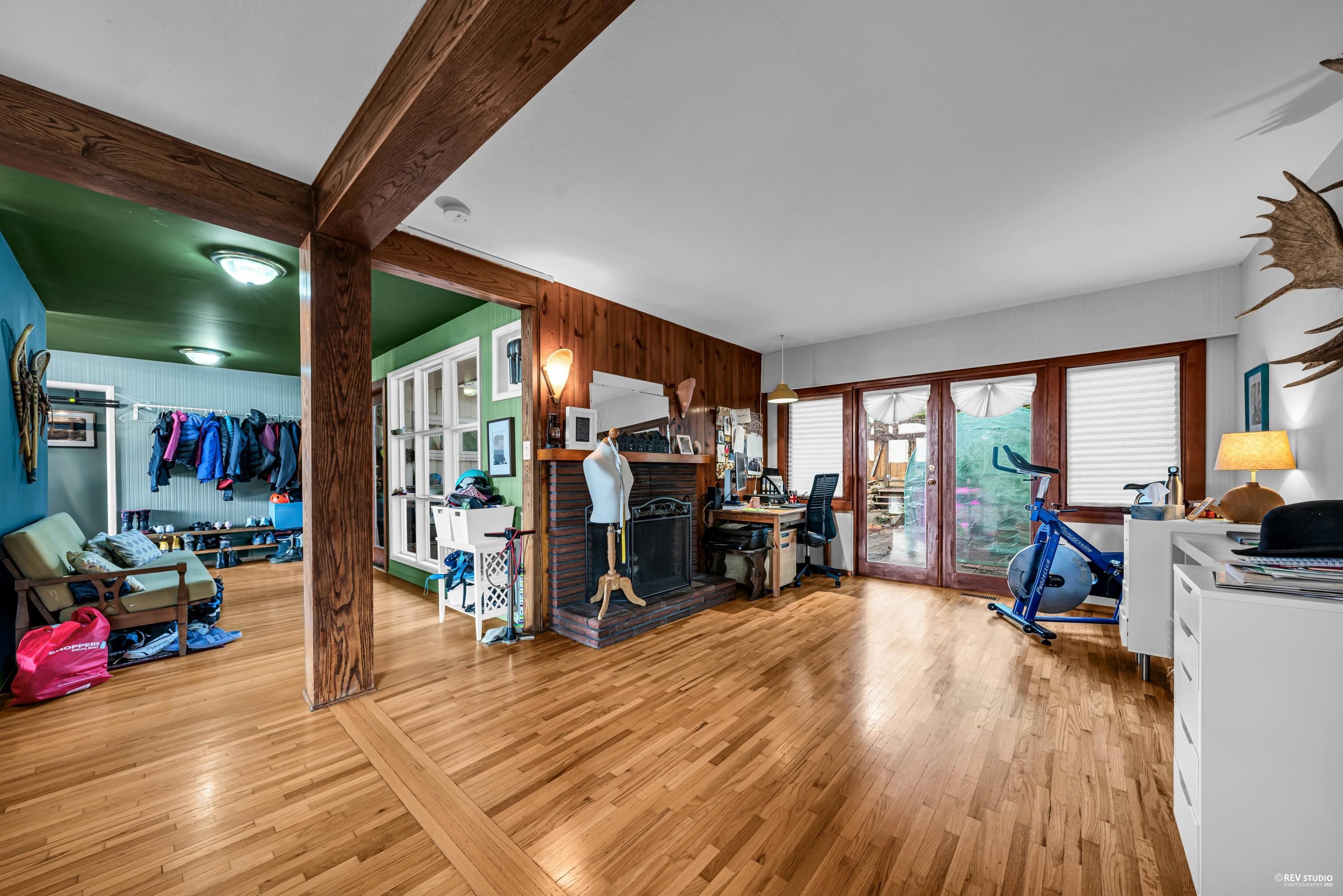 Listing image of 1488 PALMERSTON AVENUE