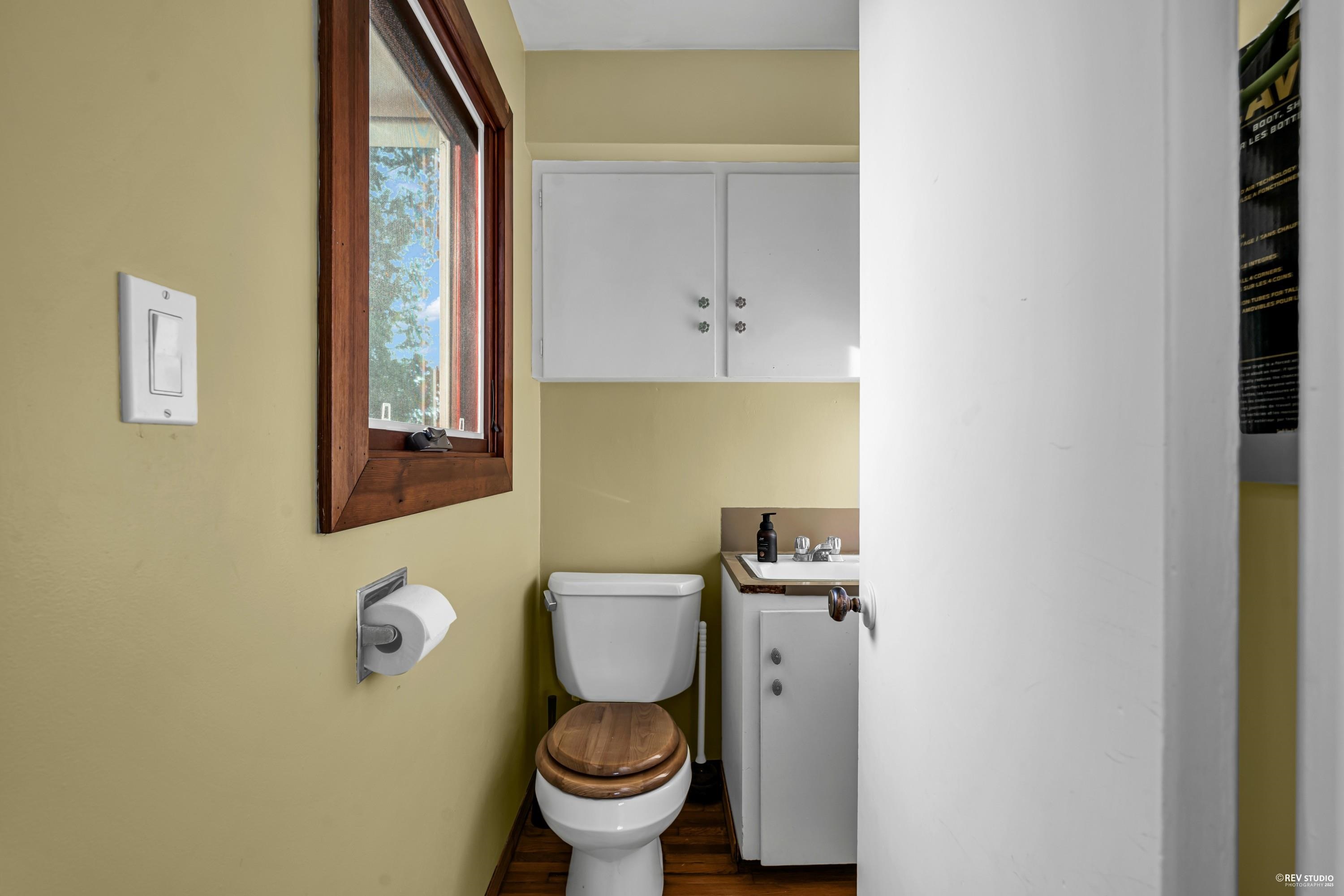 Listing image of 1488 PALMERSTON AVENUE