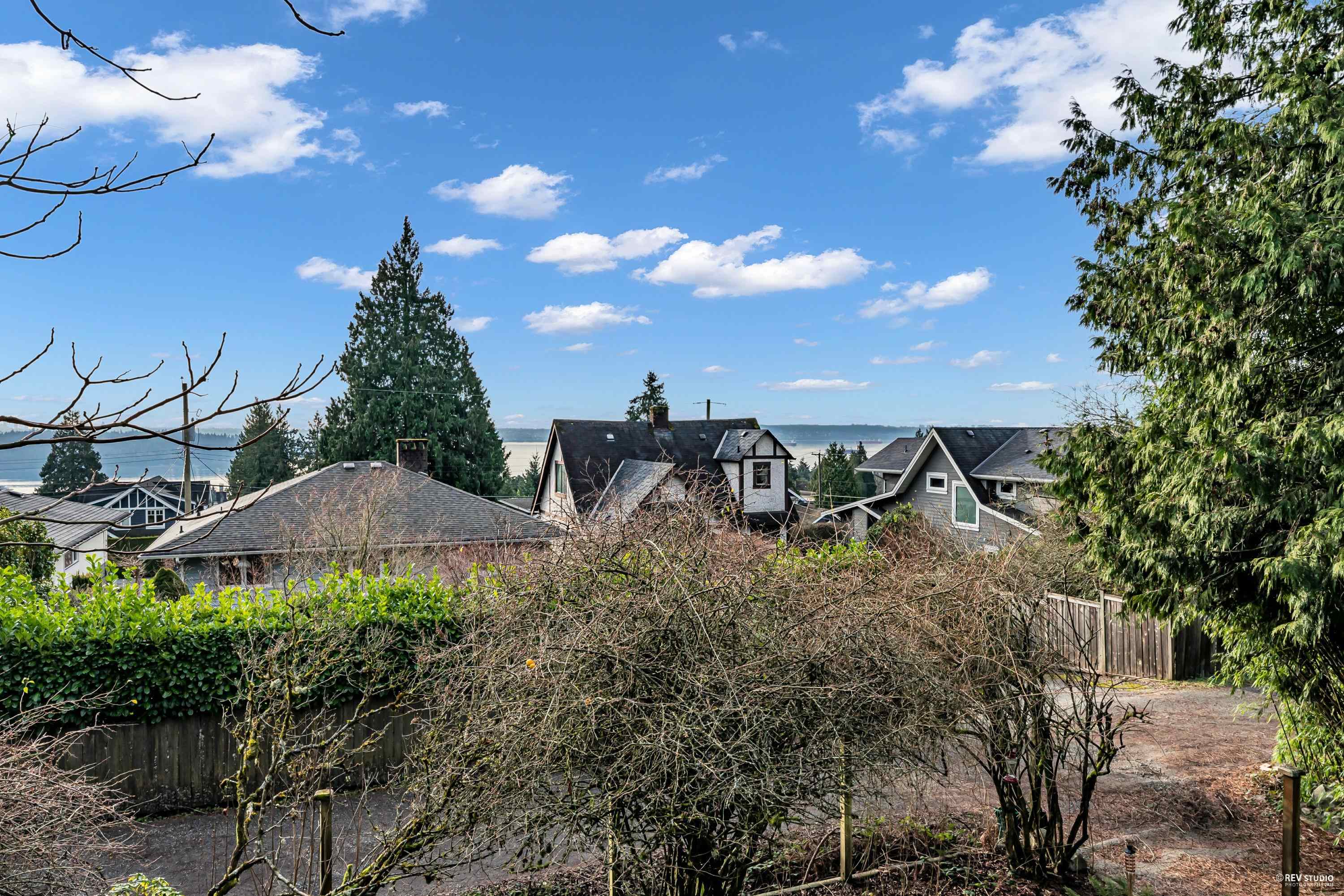 Listing image of 1488 PALMERSTON AVENUE