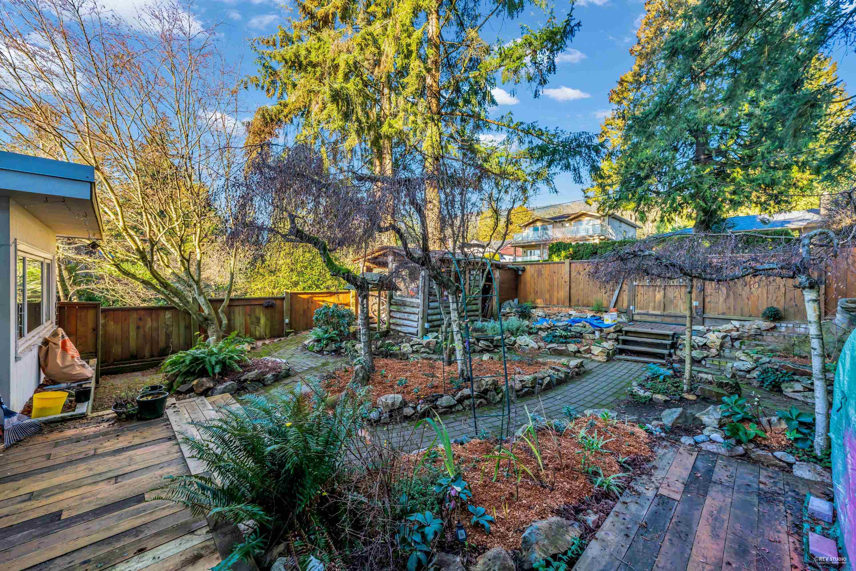 Listing image of 1488 PALMERSTON AVENUE