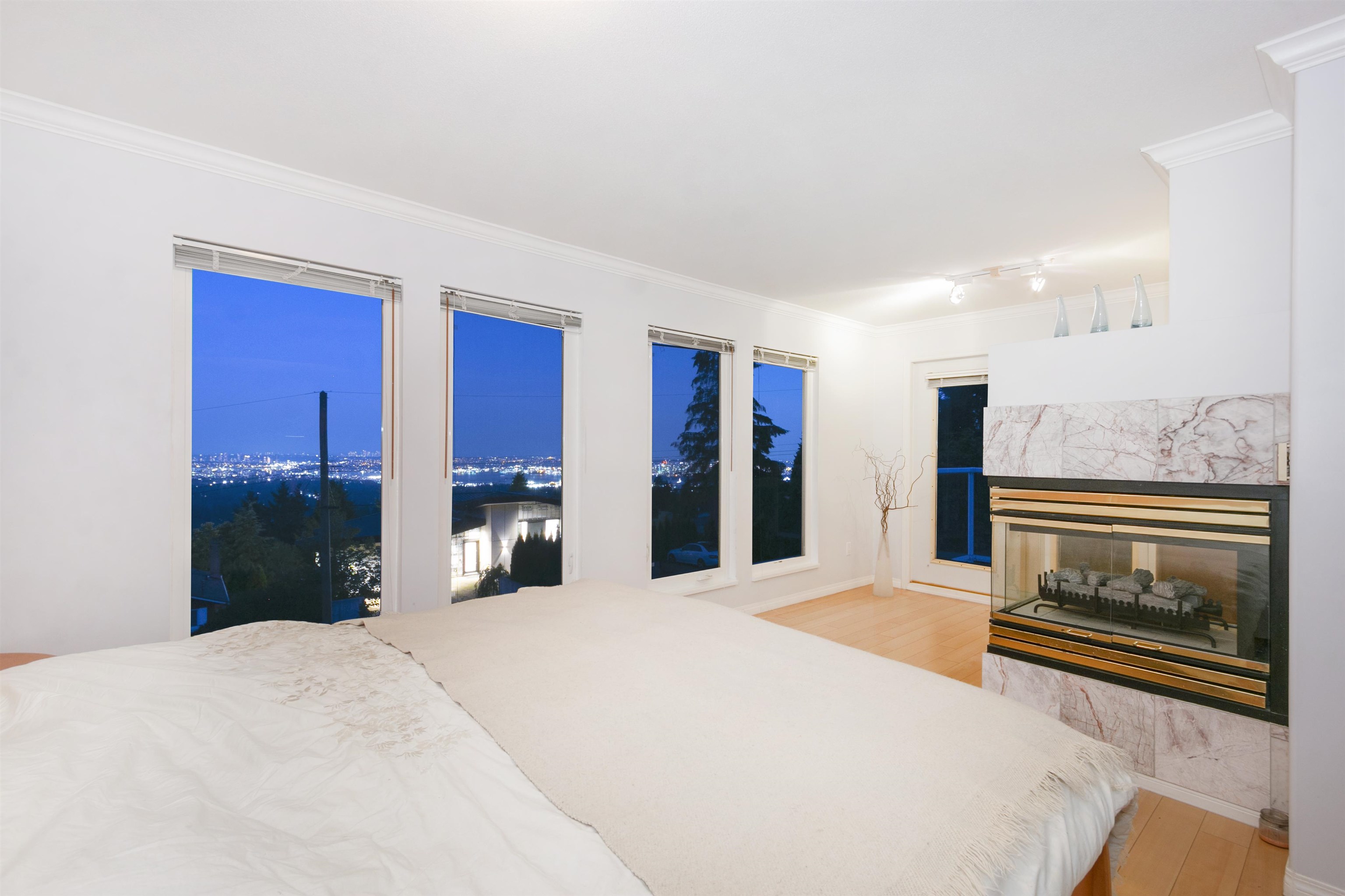 Listing image of 530 CRAIGMOHR DRIVE
