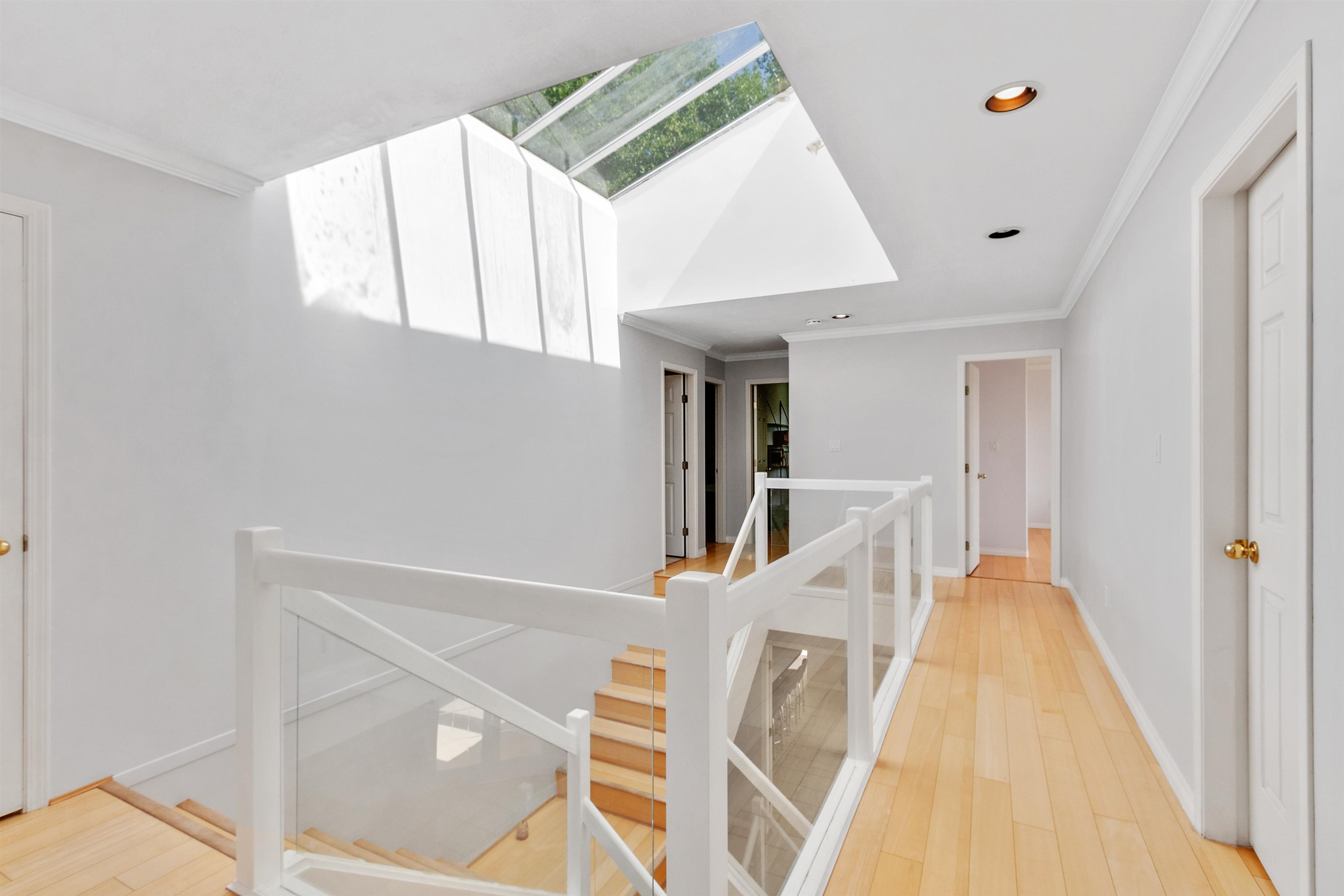 Listing image of 530 CRAIGMOHR DRIVE