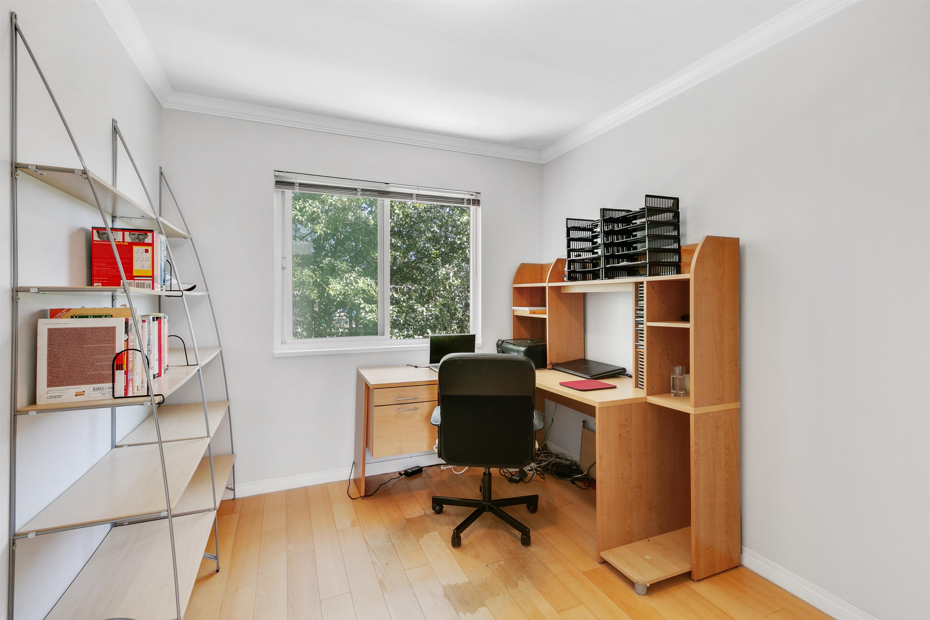 Listing image of 530 CRAIGMOHR DRIVE